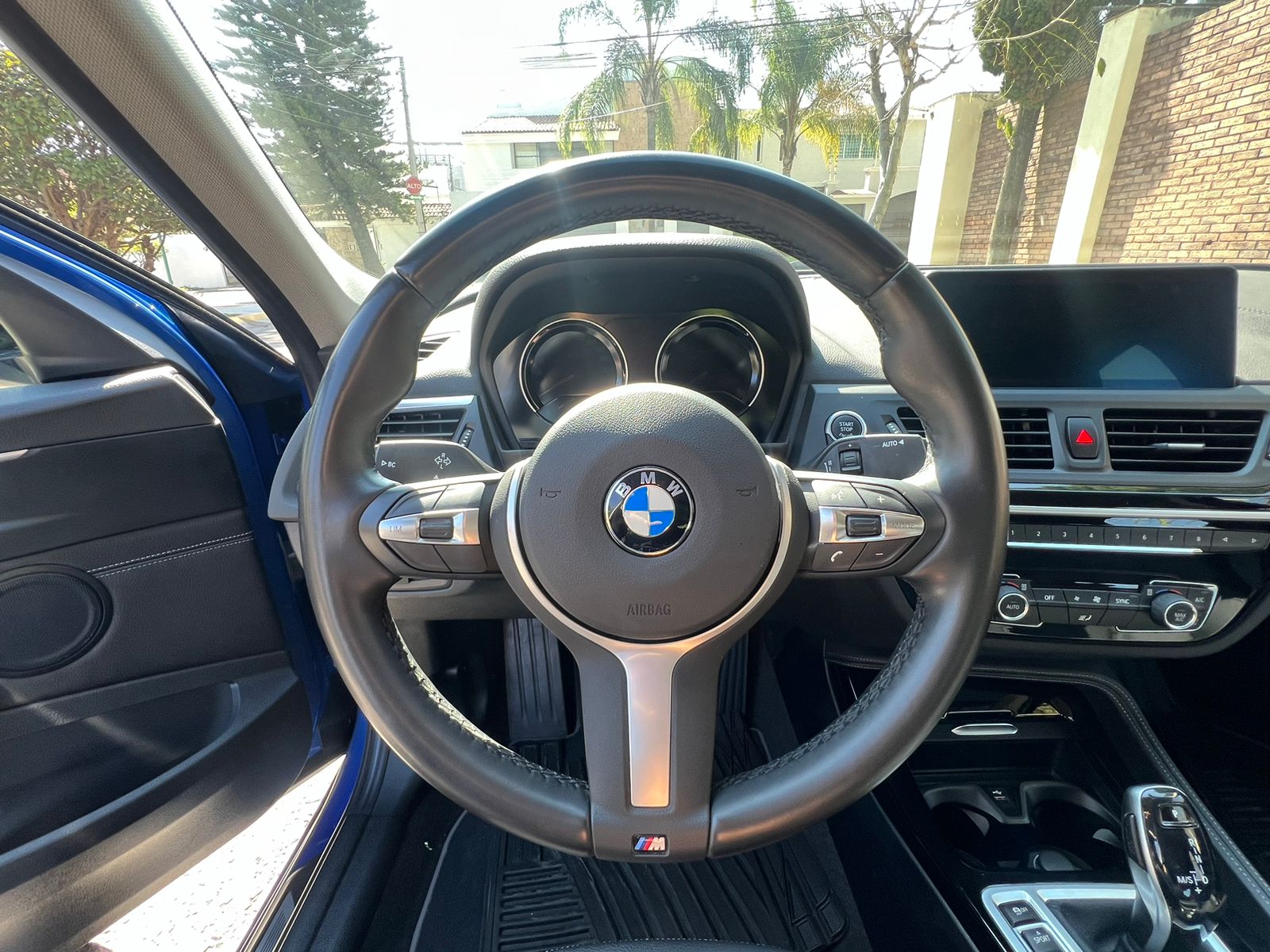 BMW Serie 1 2020 118iA M SPORT Automático Azul