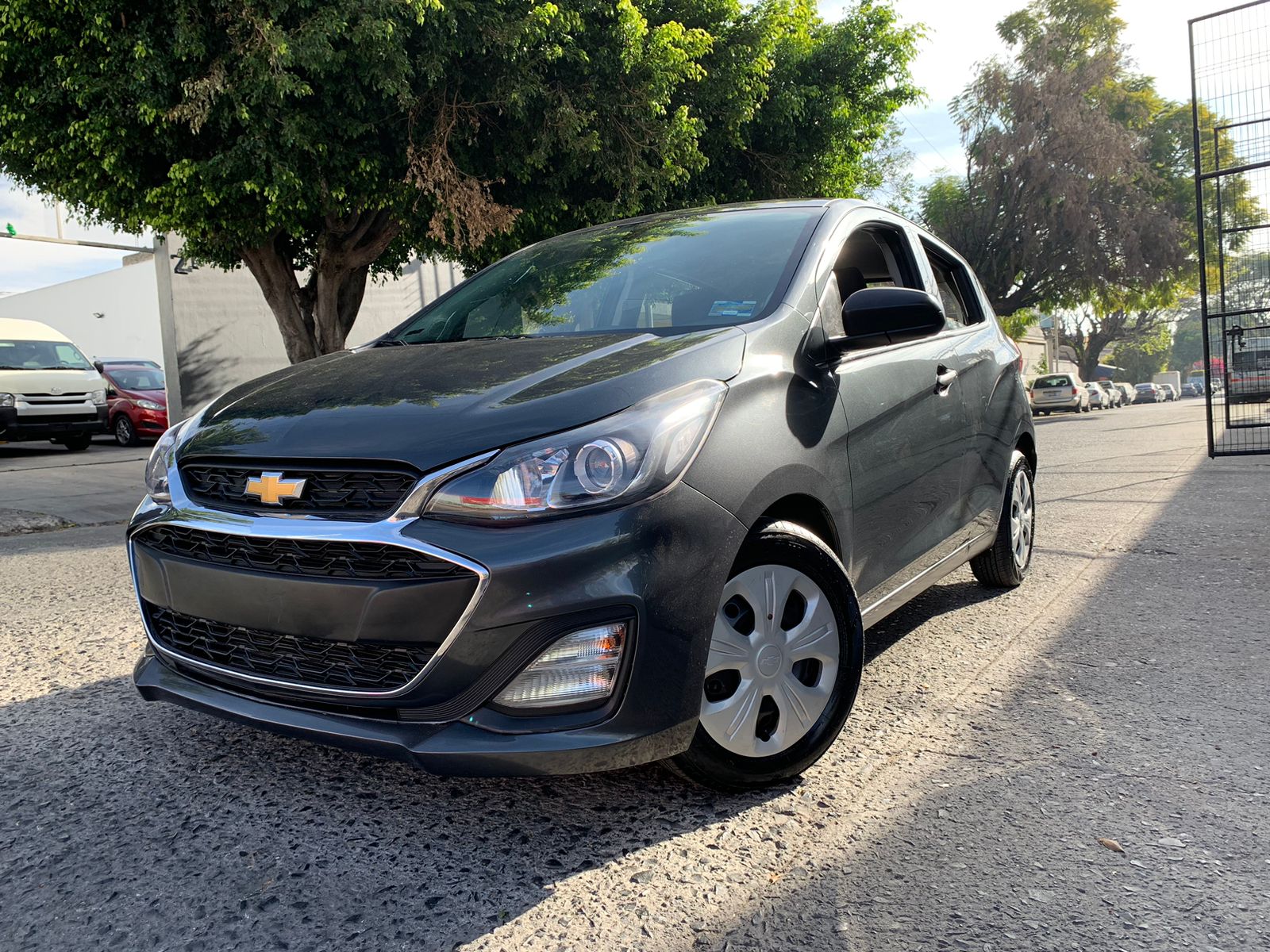 Chevrolet Spark 2019 LT AT Manual Gris