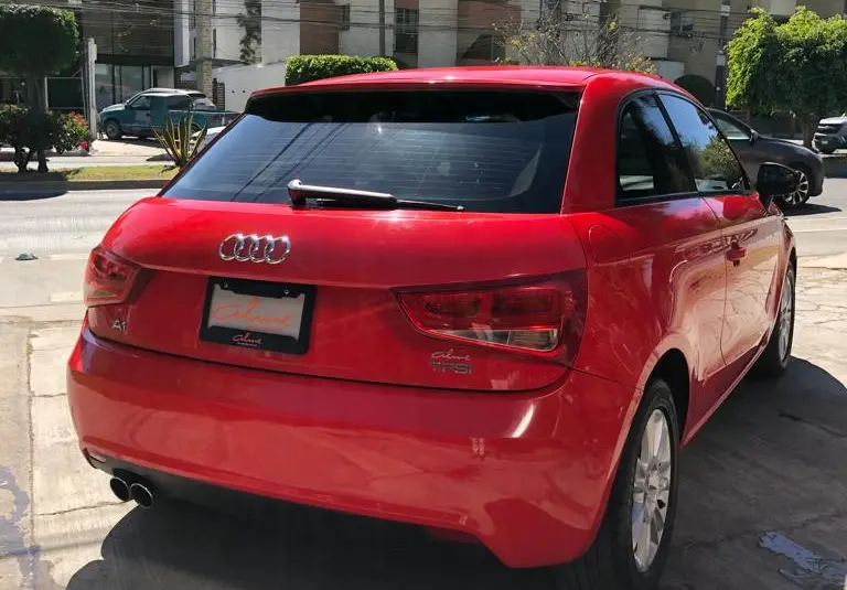 Audi A1 2014 S TRONIC TFSI Automático Rojo