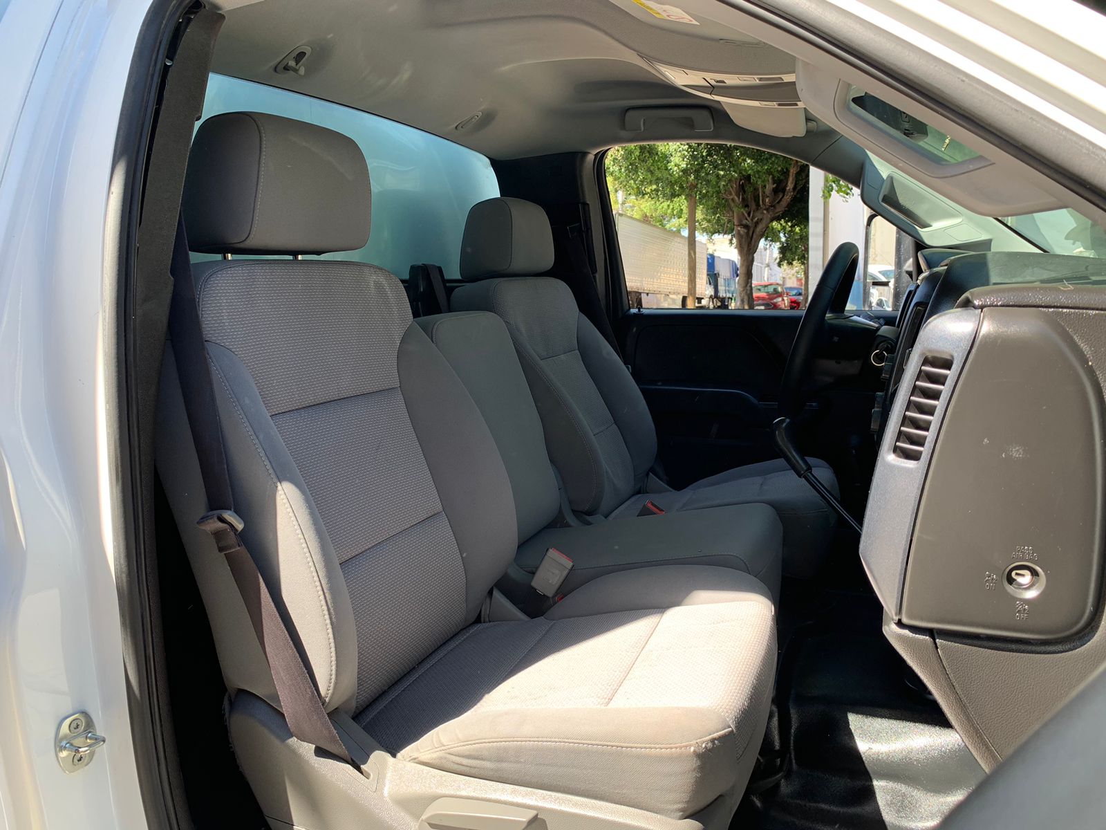 Chevrolet Silverado 2017 3500 CAJA SECA Manual Blanco