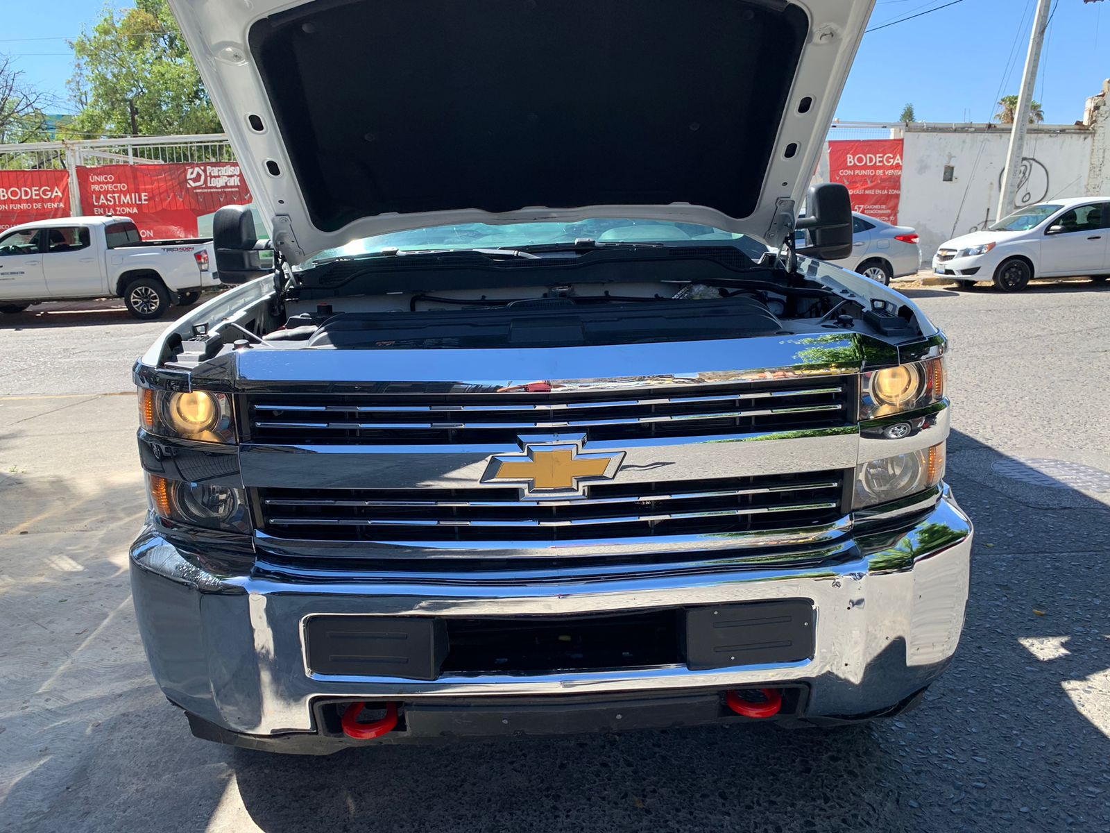 Chevrolet Silverado 2017 3500 CAJA SECA Manual Blanco