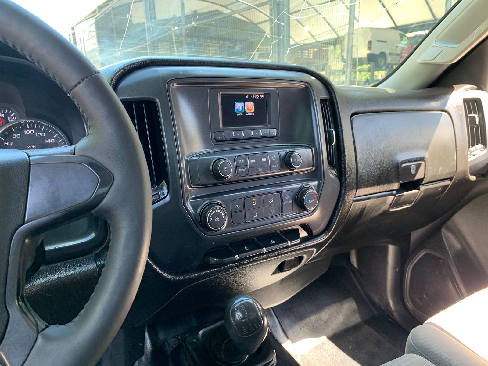 Chevrolet Silverado 2017 3500 CAJA SECA Manual Blanco