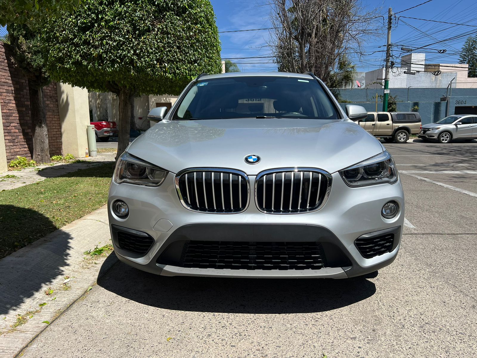 BMW X1 2019 18iA xDRIVE Automático Plata