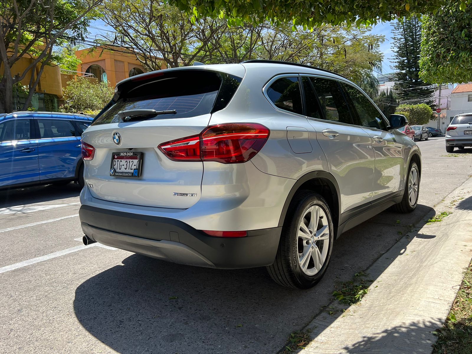 BMW X1 2019 18iA xDRIVE Automático Plata