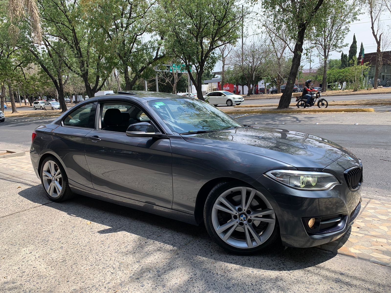 BMW Serie 2 2016 220ia Sport Line At Automático Gris