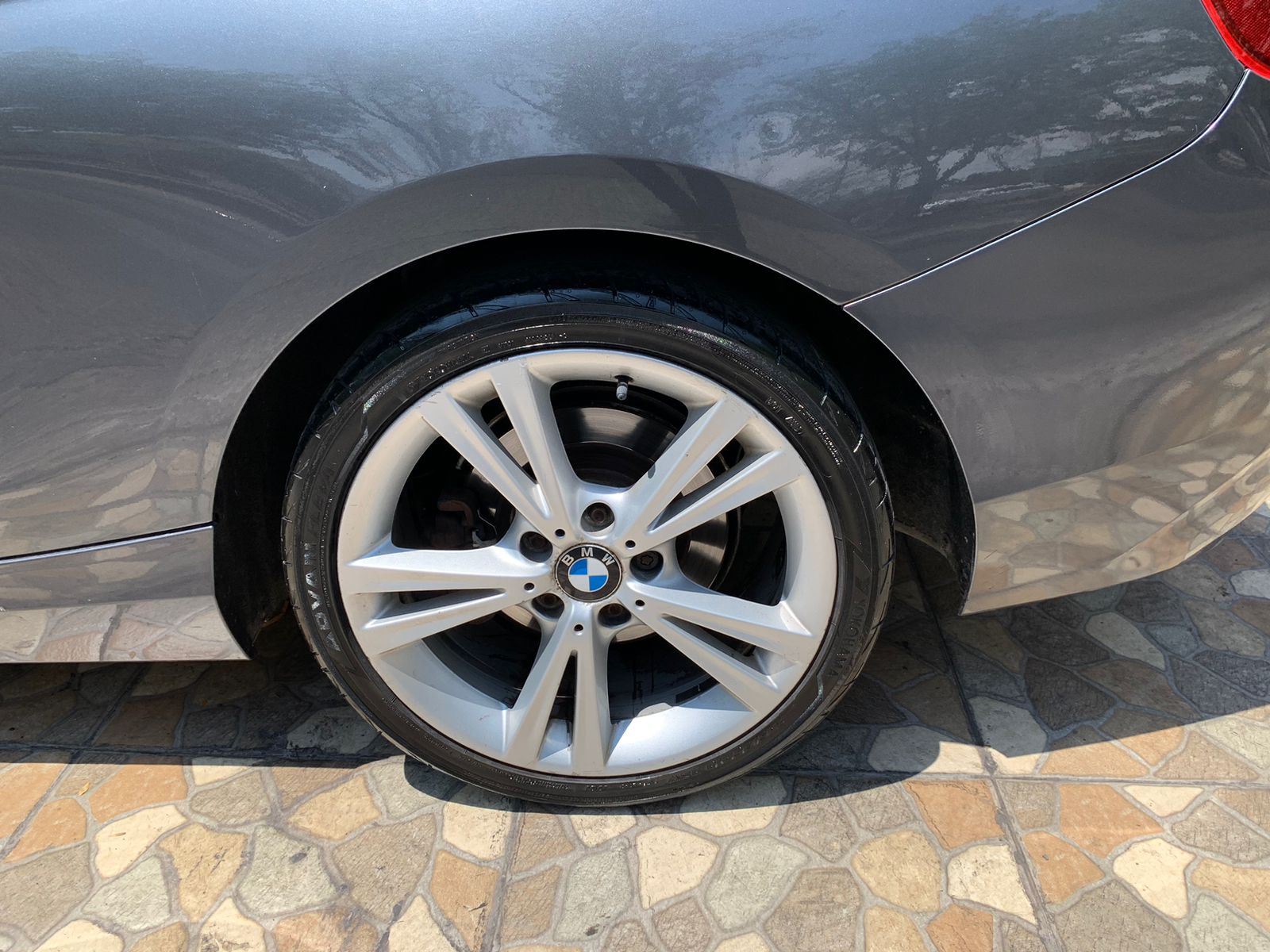 BMW Serie 2 2016 220ia Sport Line At Automático Gris