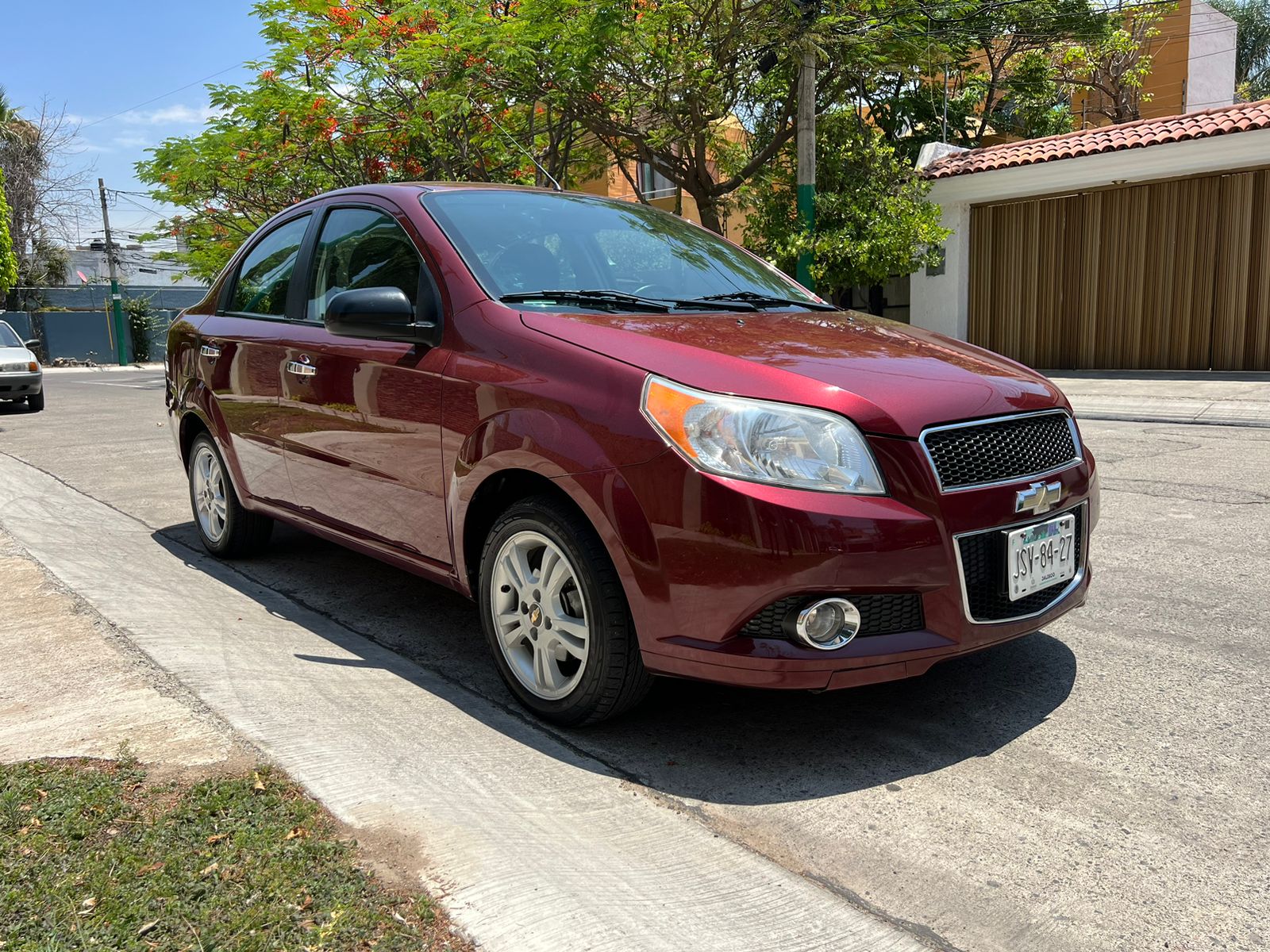 Chevrolet Aveo 2014 LTZ Automático Rojo