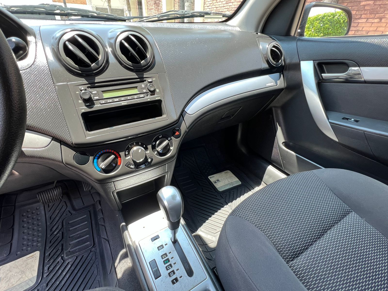 Chevrolet Aveo 2014 LTZ Automático Rojo