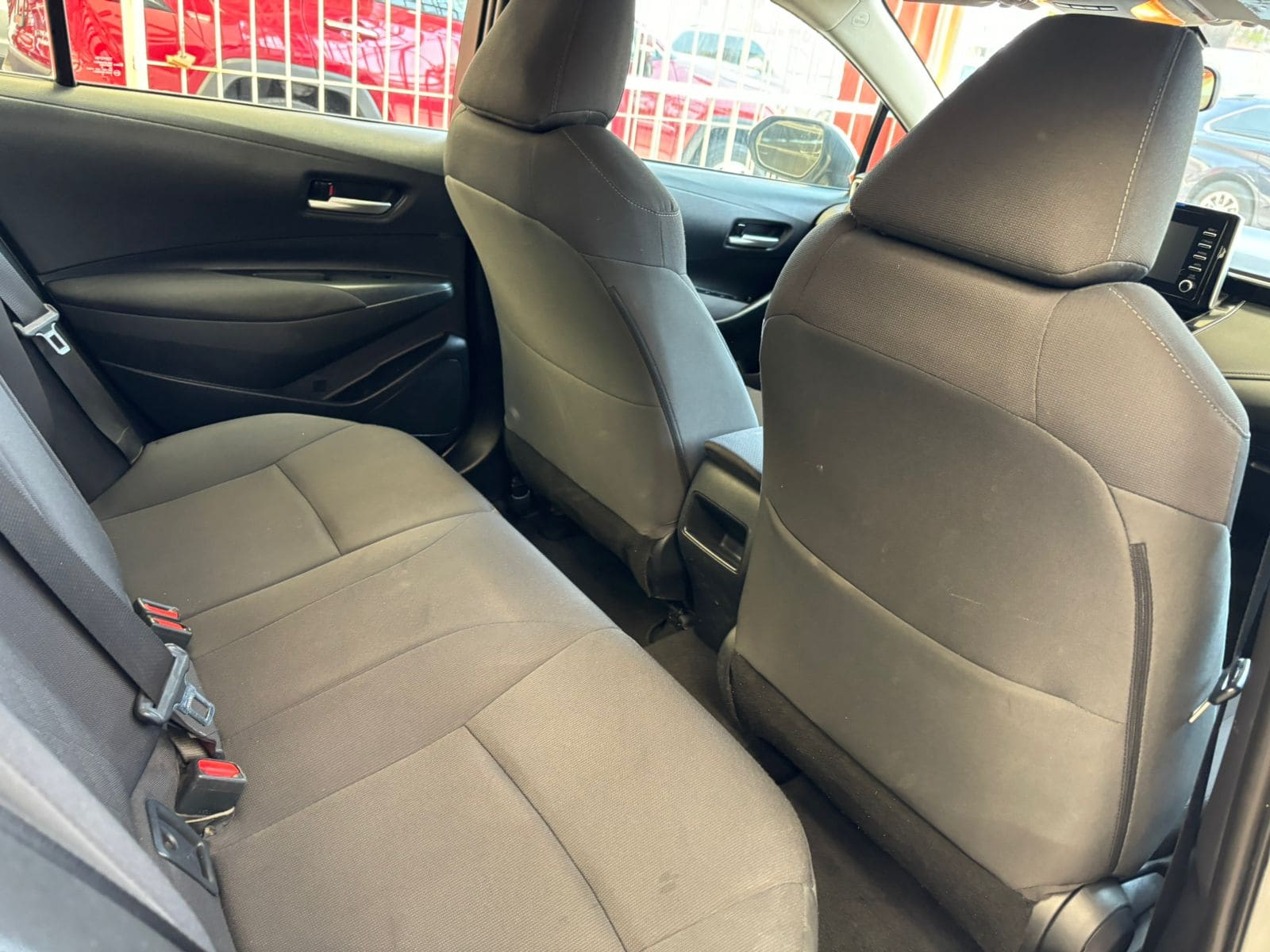 Toyota Corolla 2020 LE Automático Plata