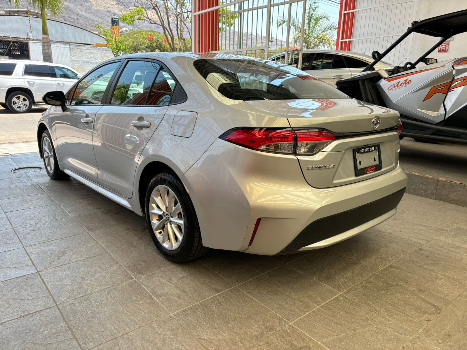 Toyota Corolla 2020 LE Automático Plata