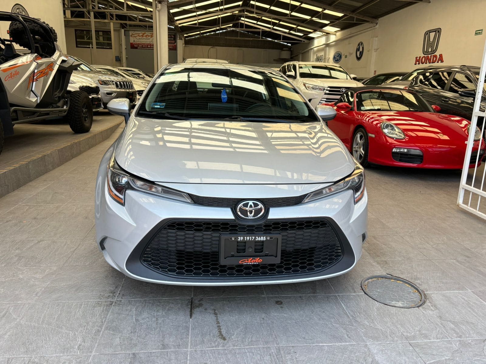Toyota Corolla 2020 LE Automático Plata