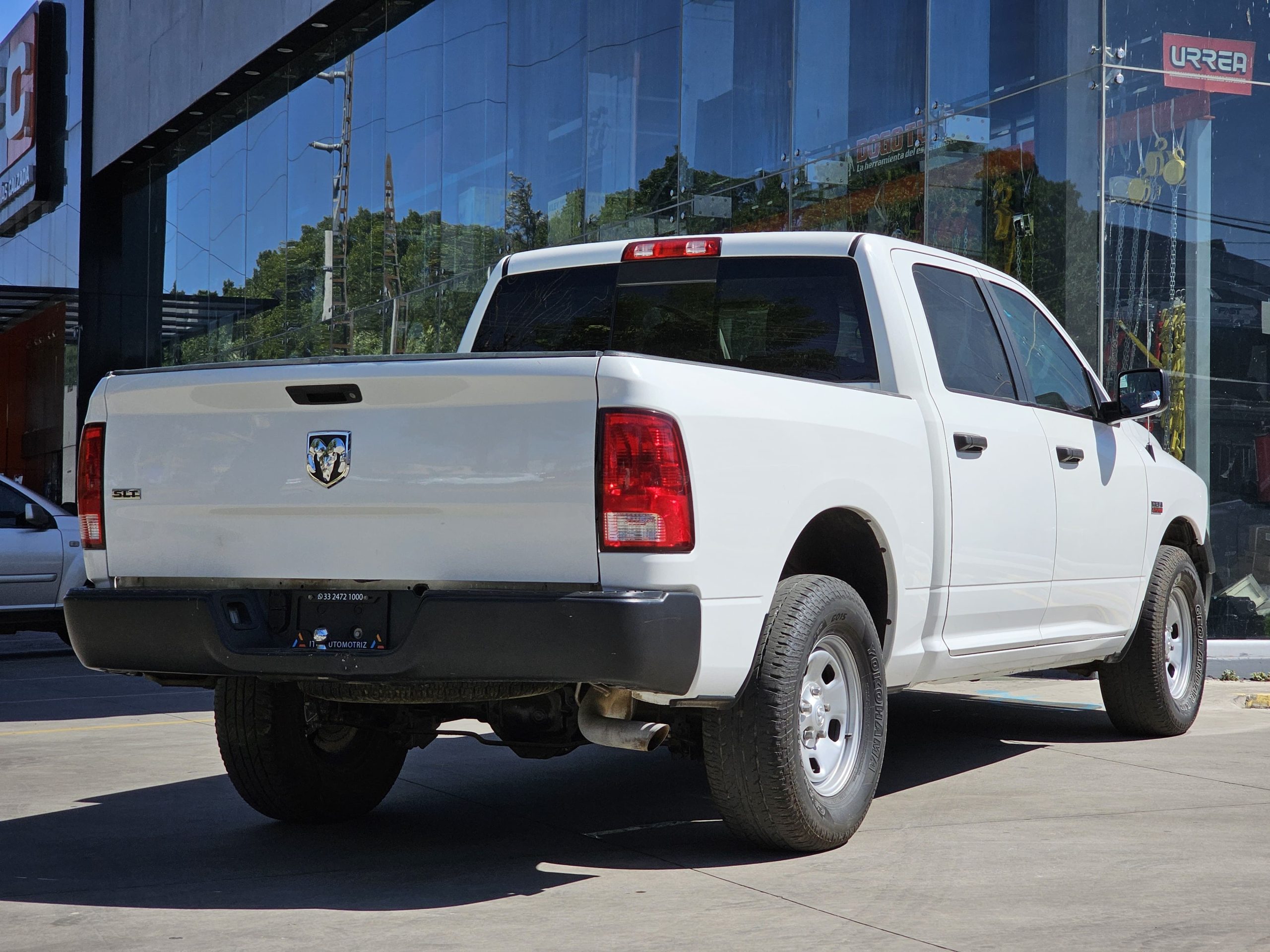 RAM 2500 2017 V8 Crew Cab Automático Blanco