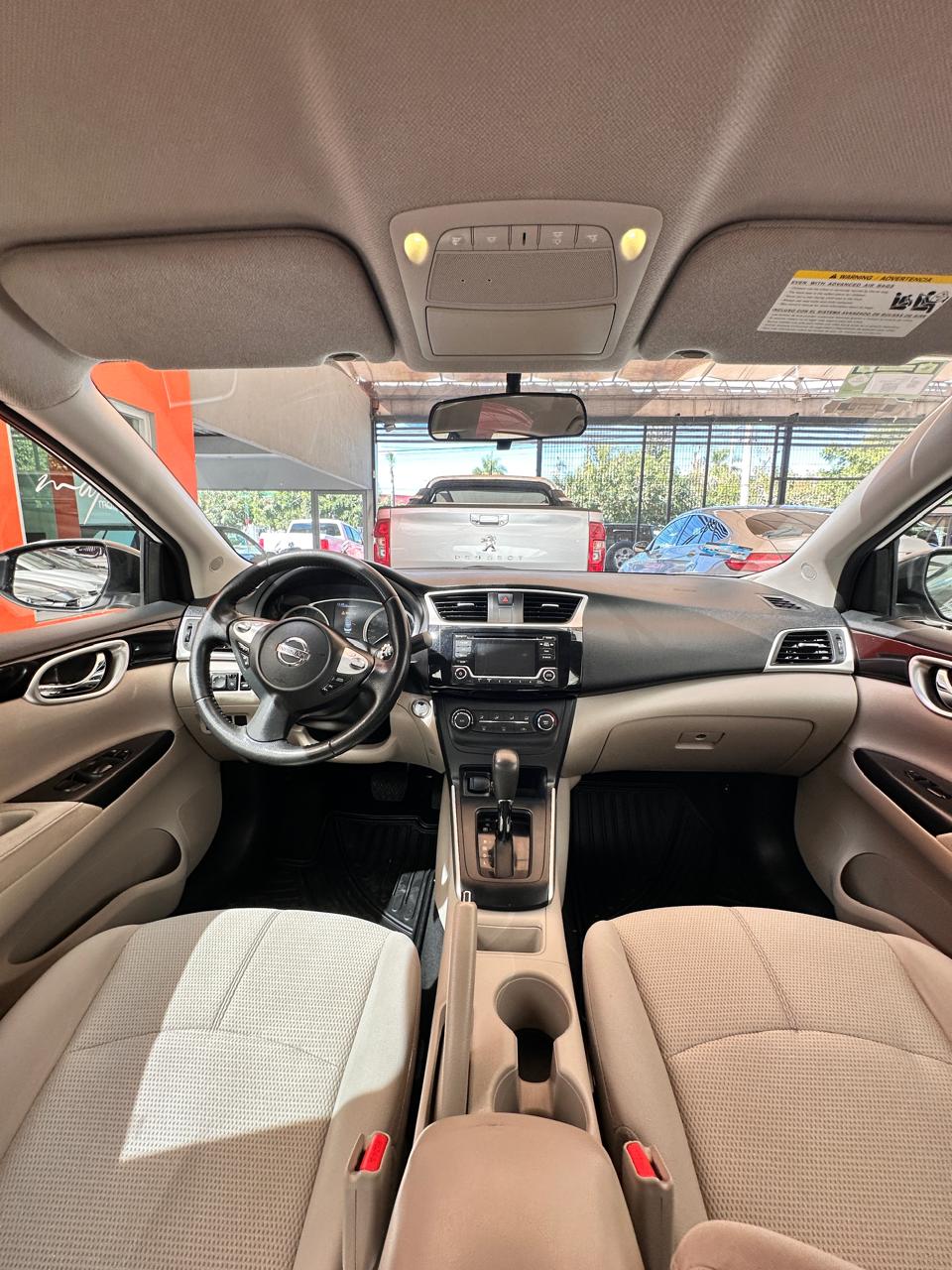 Nissan Sentra 2018 Advance Automático Blanco