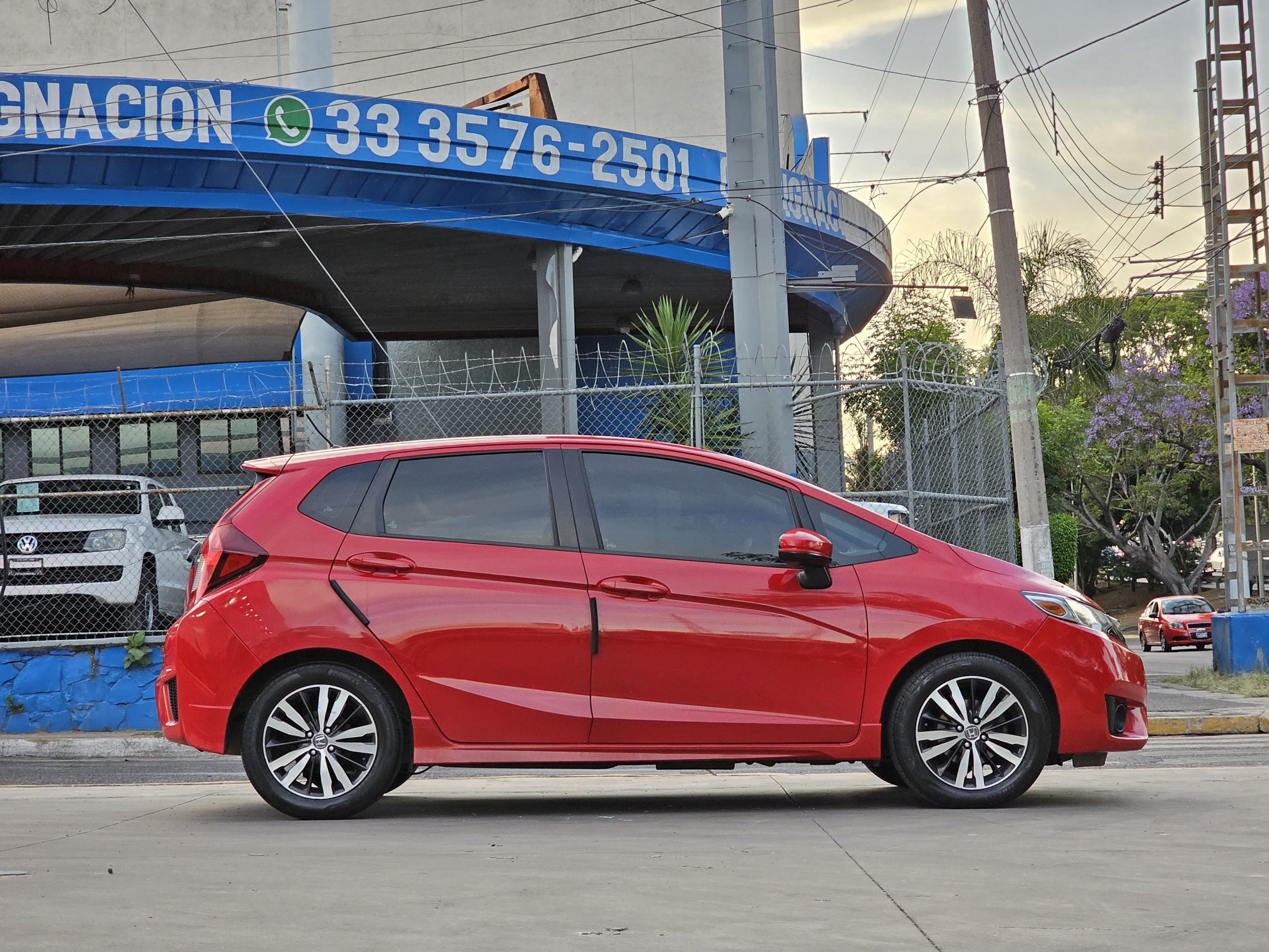 Honda Fit 2017 HIT CVT Automático Rojo