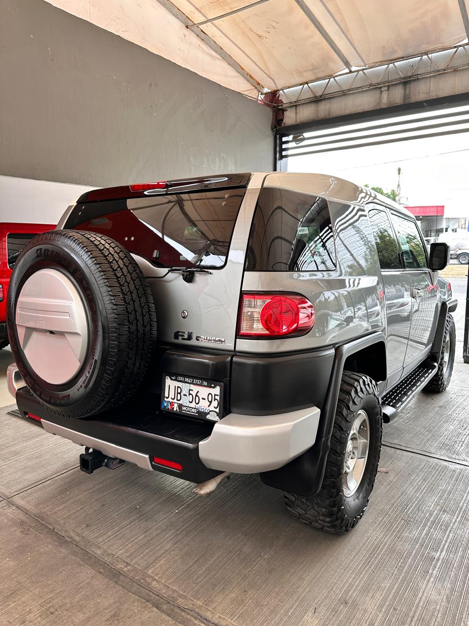 Toyota FJ Cruiser 2009 Core Automático Gris