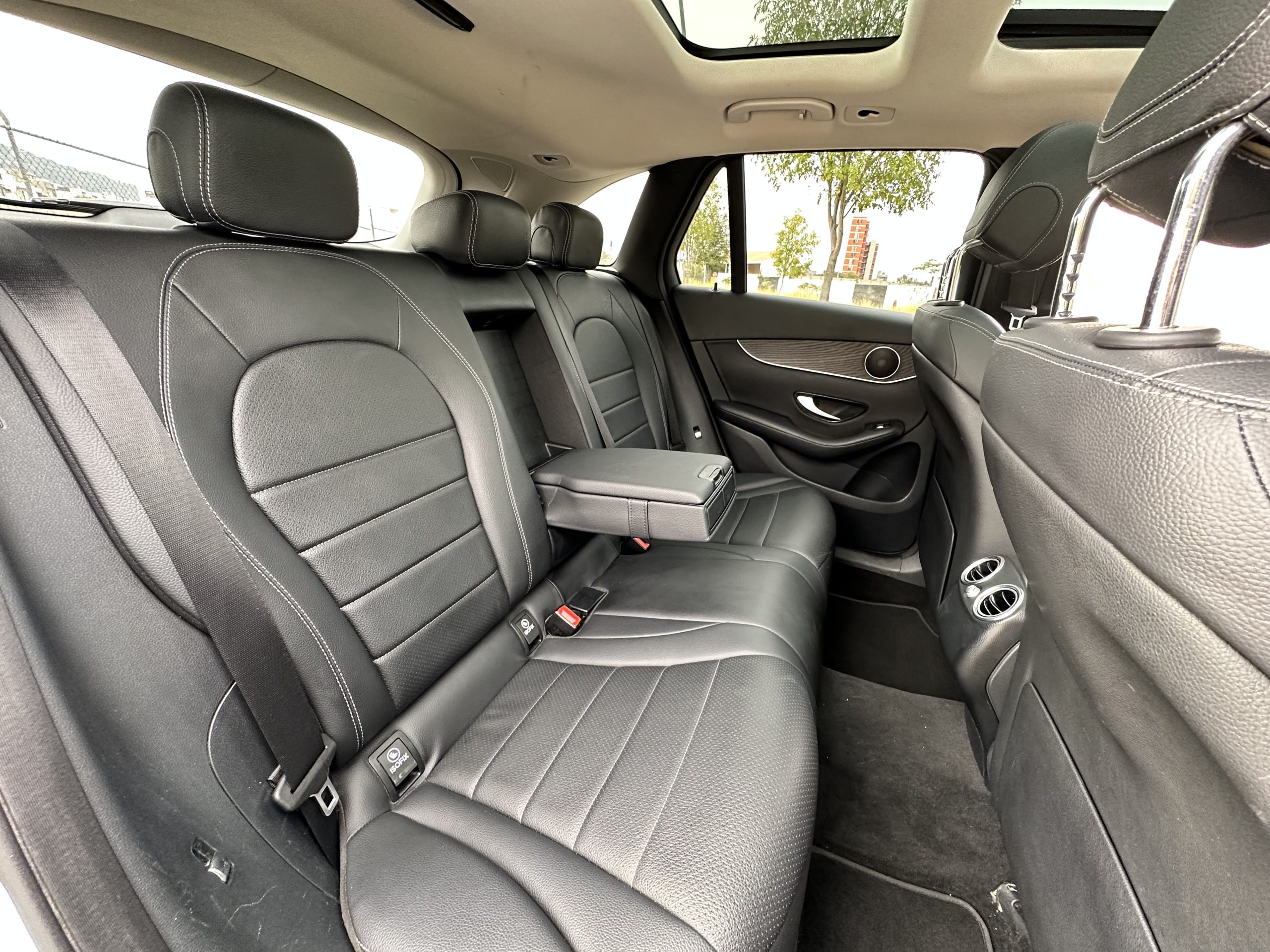 Mercedes-Benz Clase GLC 2018 300 Off Road Automático Plata