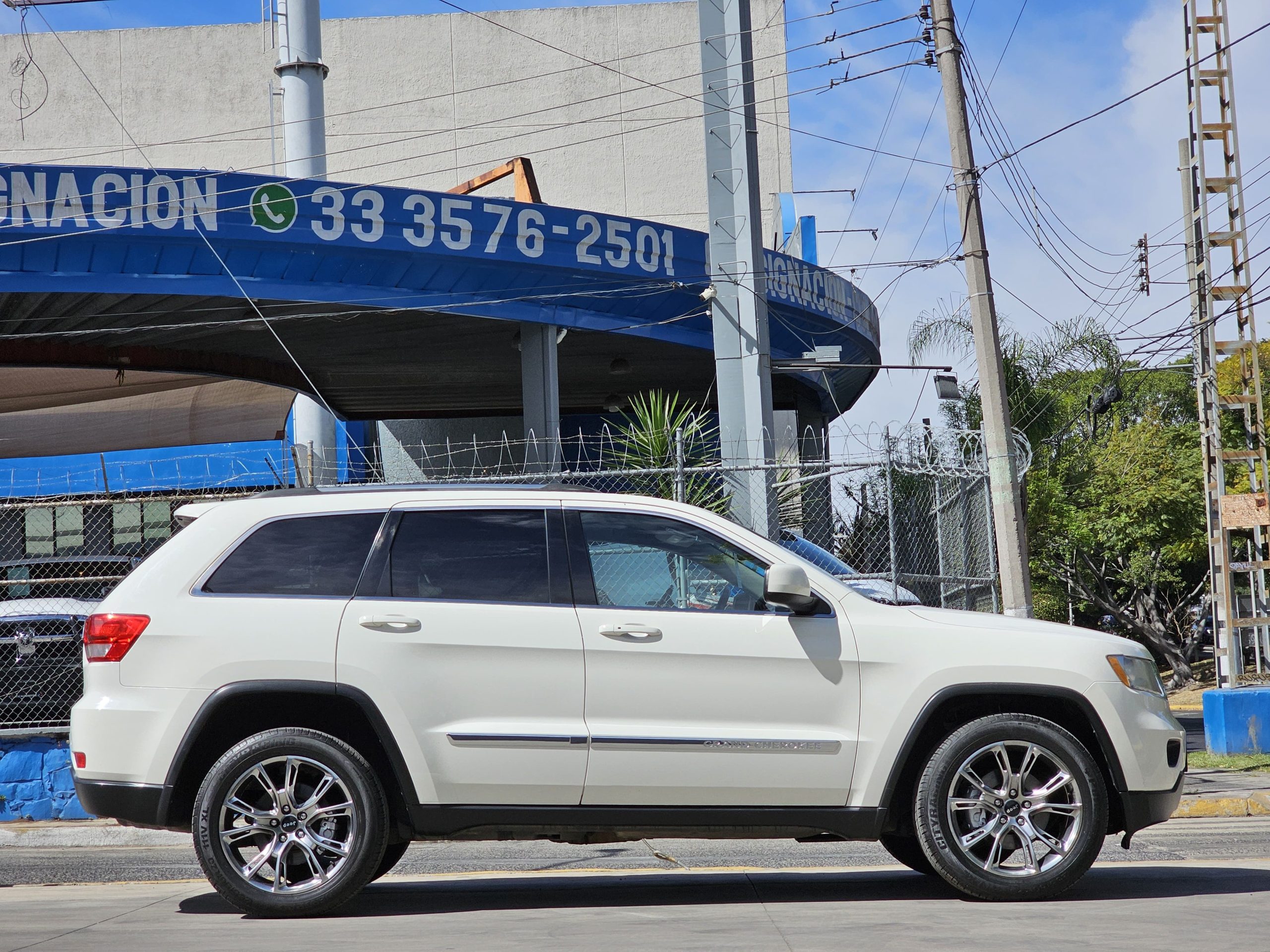 Jeep Grand Cherokee 2012 Limited V6 Automático Blanco