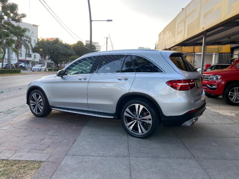 Mercedes-Benz Clase GLC 2018 GLC 300 SPORT Automático Plata