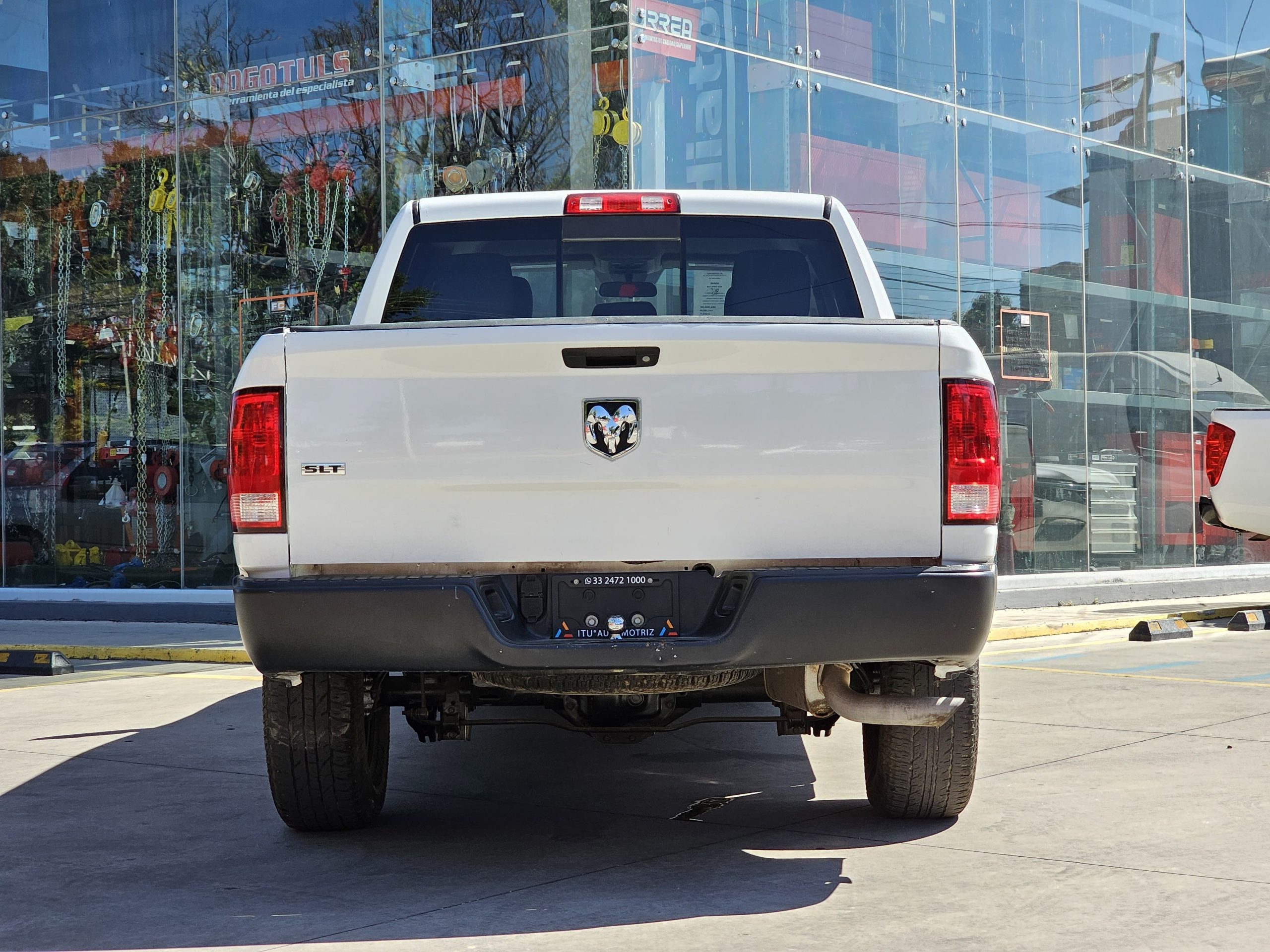RAM 2500 2017 V8 Crew Cab Automático Blanco
