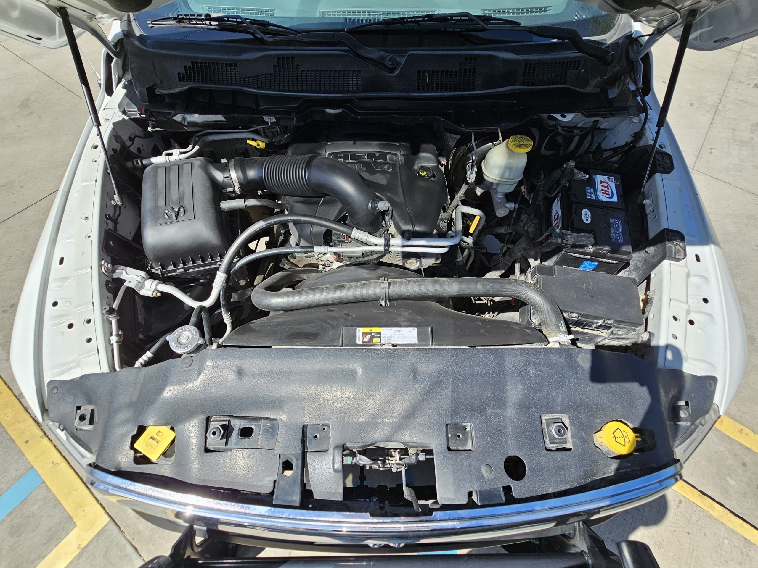 RAM 2500 2017 V8 Crew Cab Automático Blanco