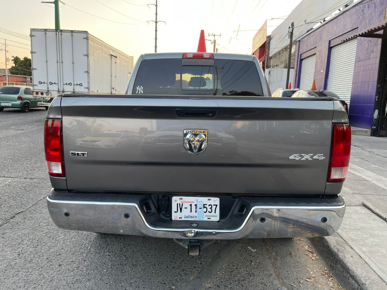 Dodge RAM 2012 XLT Automático Gris