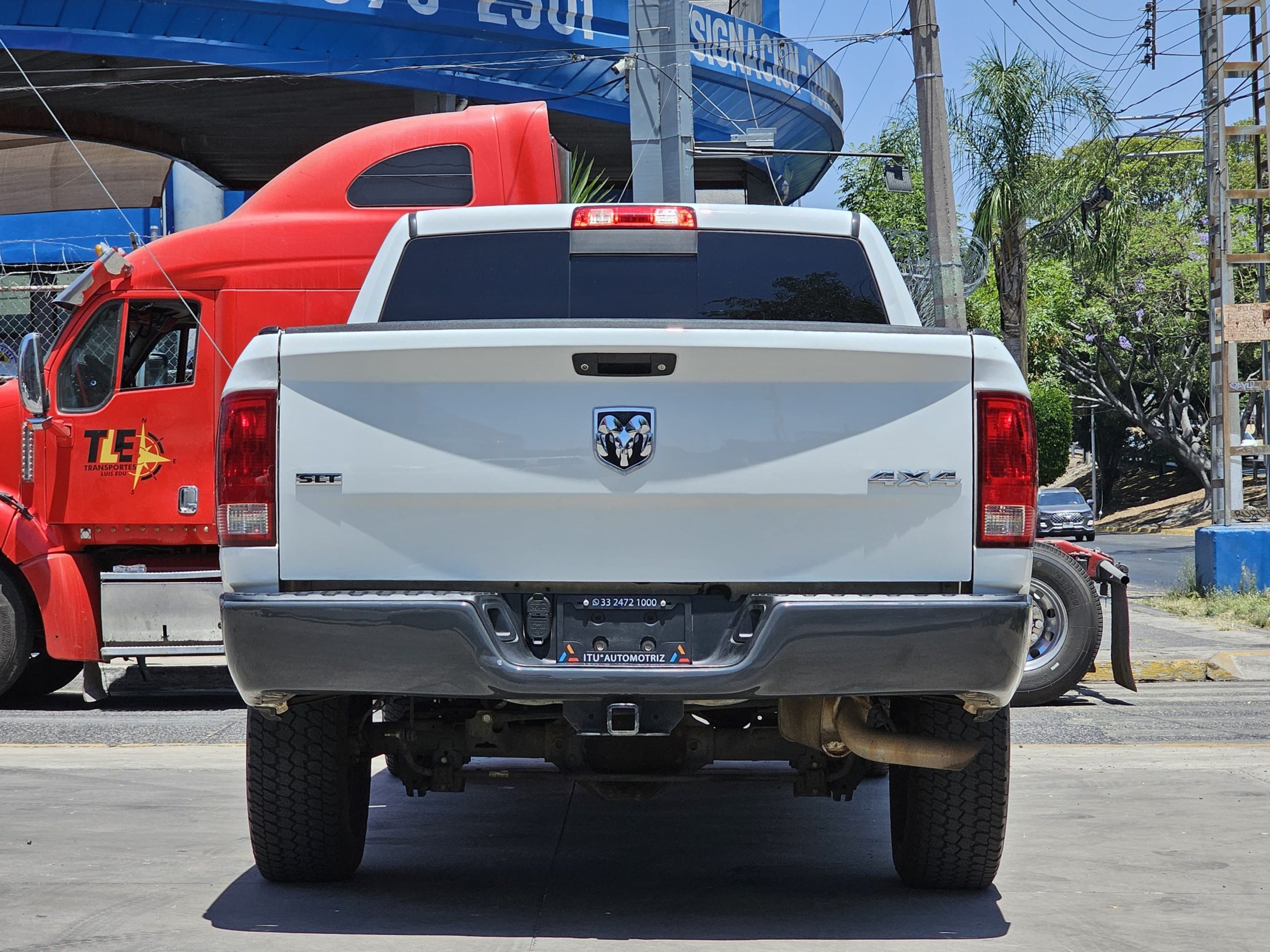 RAM 1500 2018 SLT Doble Cabina 4x4 Automático Blanco