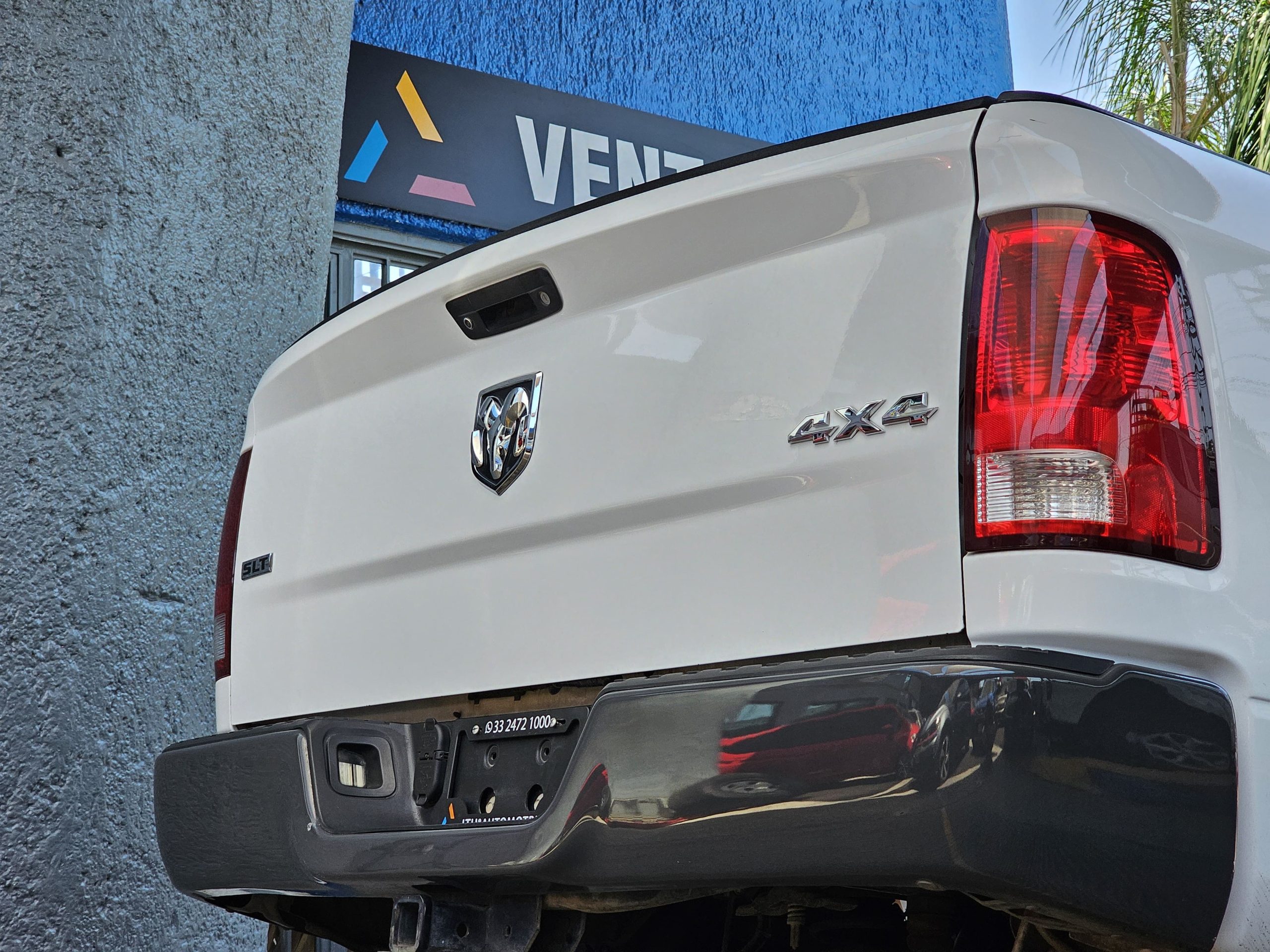 RAM 1500 2018 SLT Doble Cabina 4x4 Automático Blanco