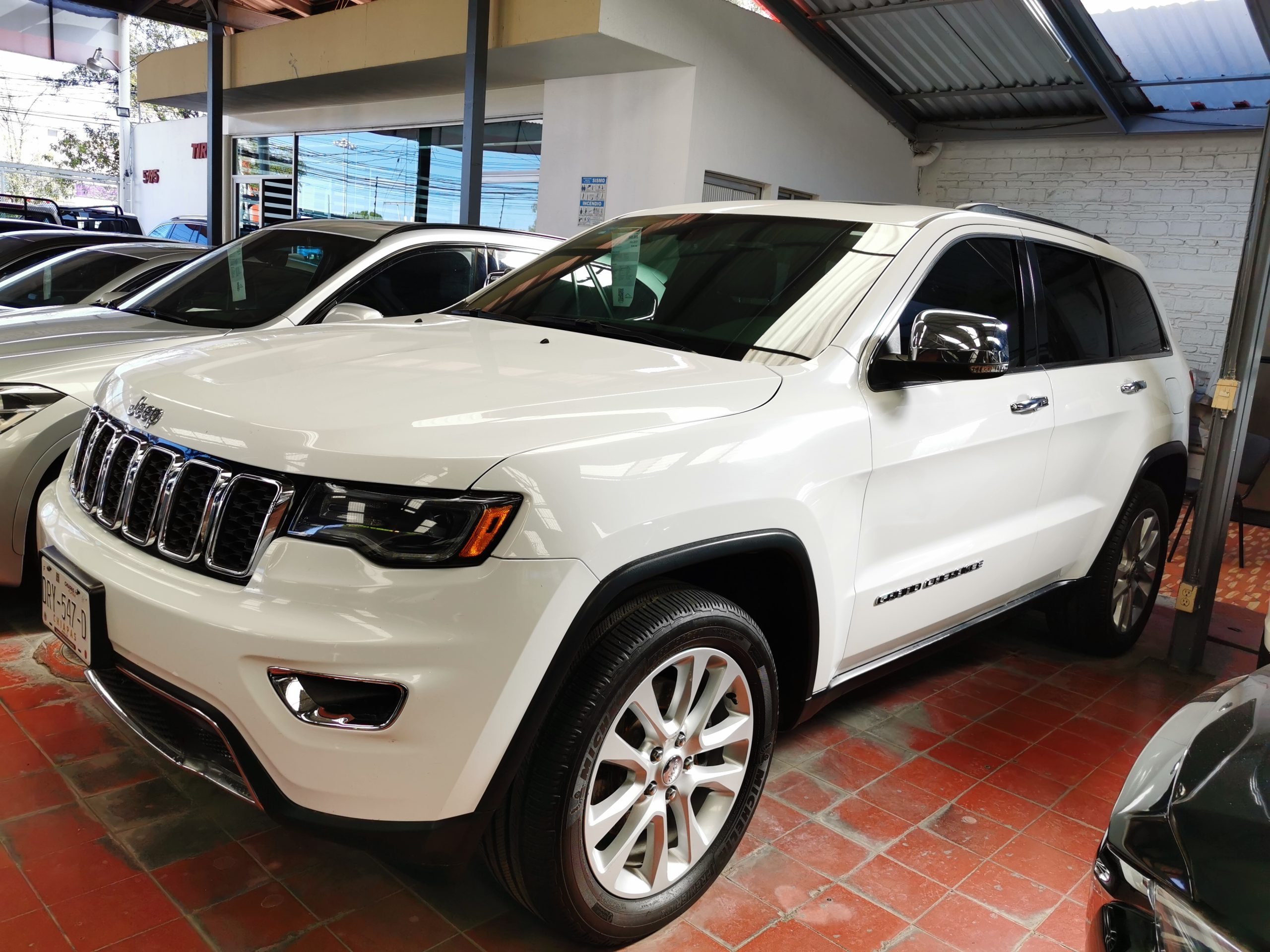 Jeep Grand Cherokee 2017 LIMITED V8 Automático Blanco