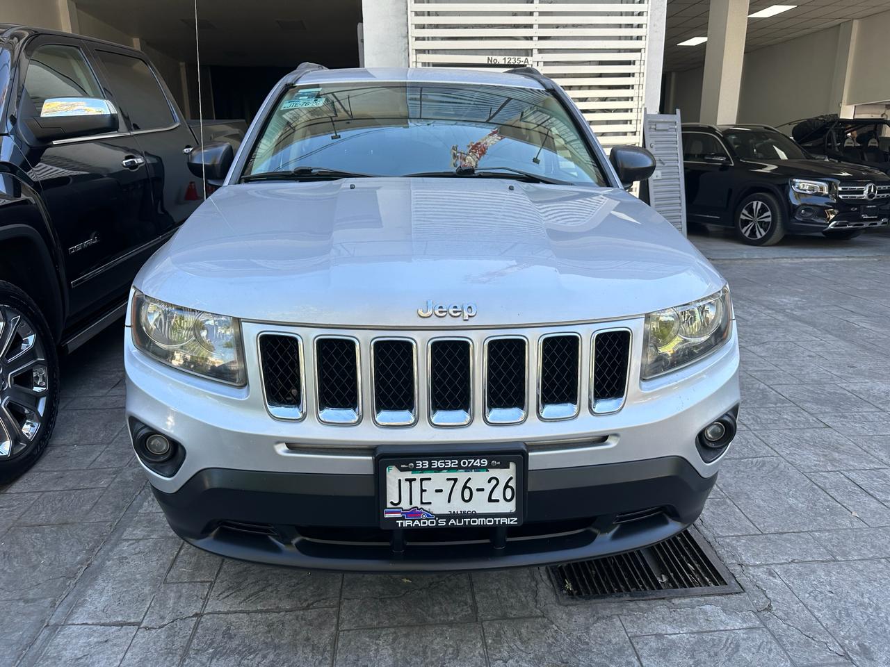 Jeep Compass 2014 LATITUDE Automático Plata