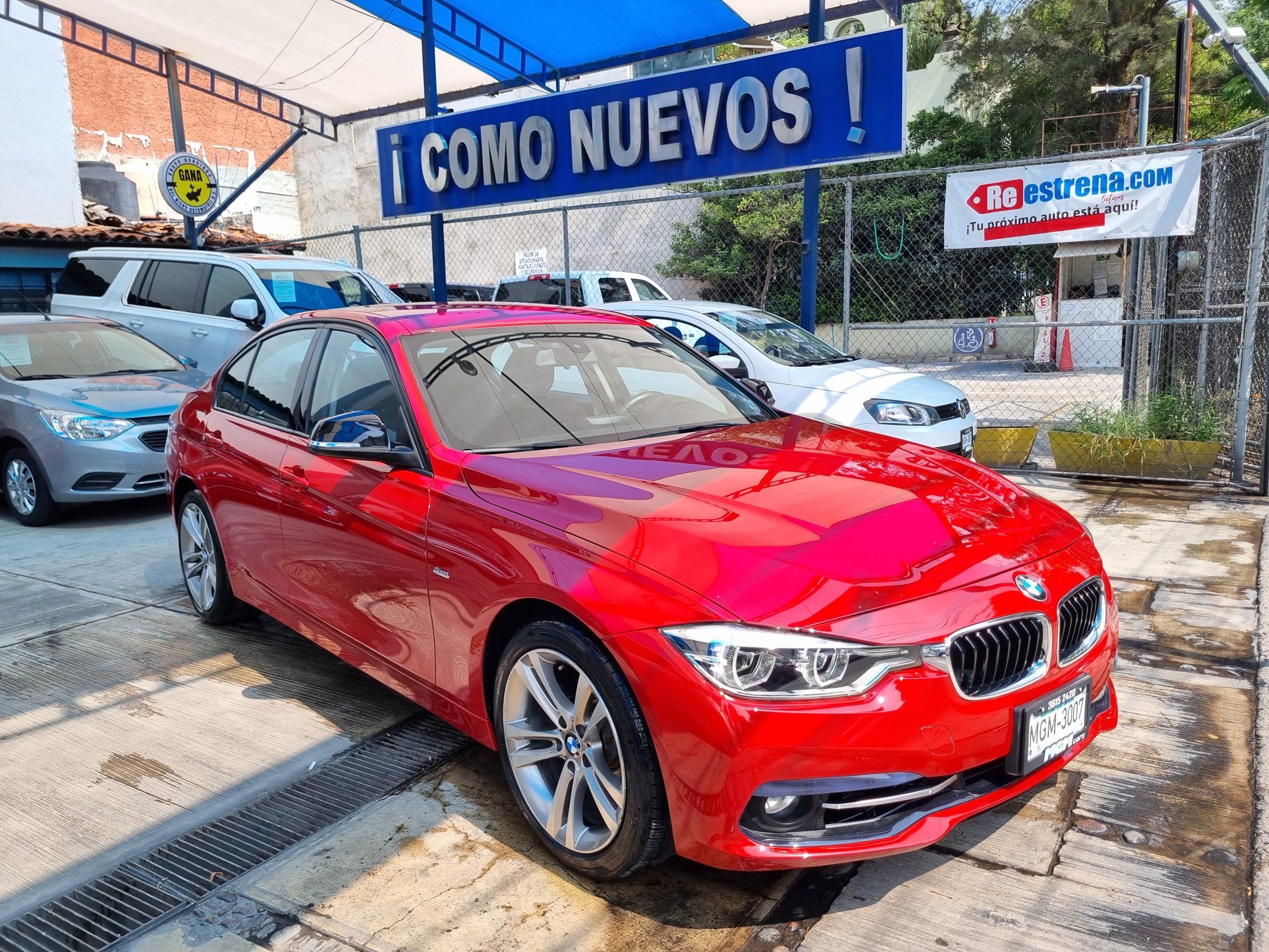 BMW Serie 3 2018 318i SPORTLINE Automático Rojo