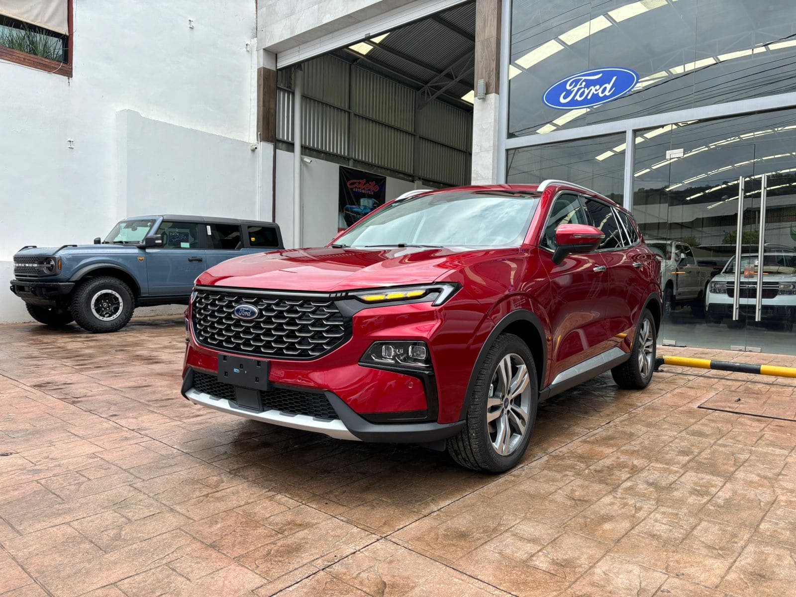 Ford Territory 2024 Titanium Automático Rojo