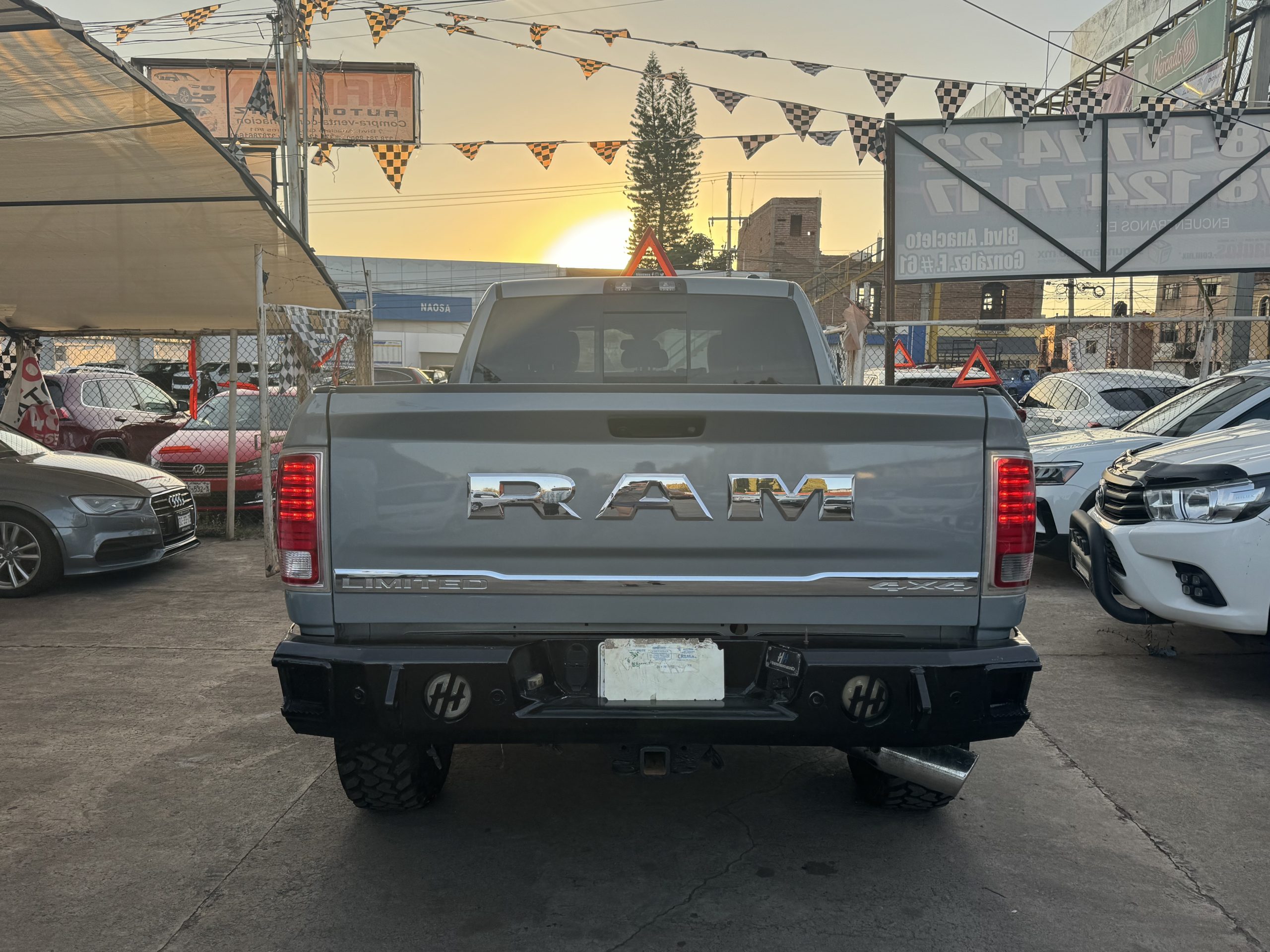 Dodge RAM 2010 Diesel 4x4 motor 6.7 li Automático Gris