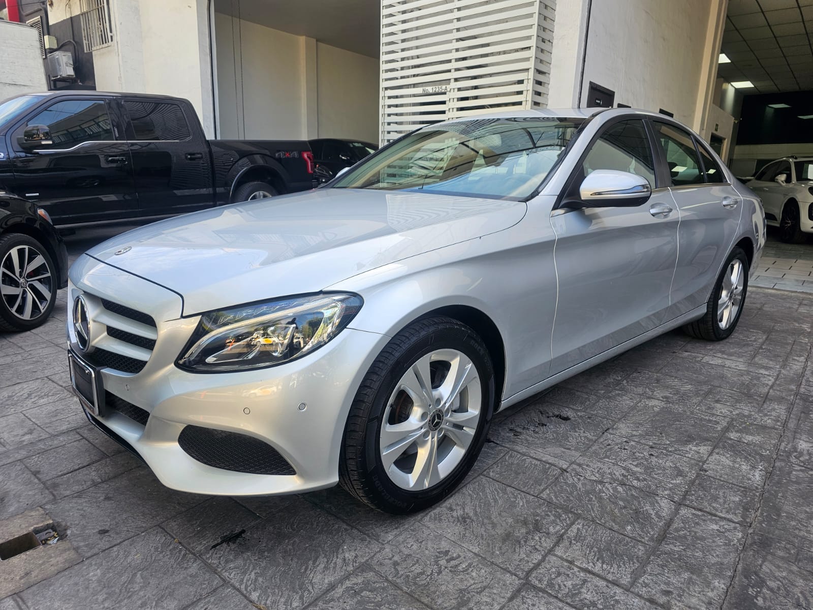Mercedes-Benz Clase C 2018 C200 Automático Plata