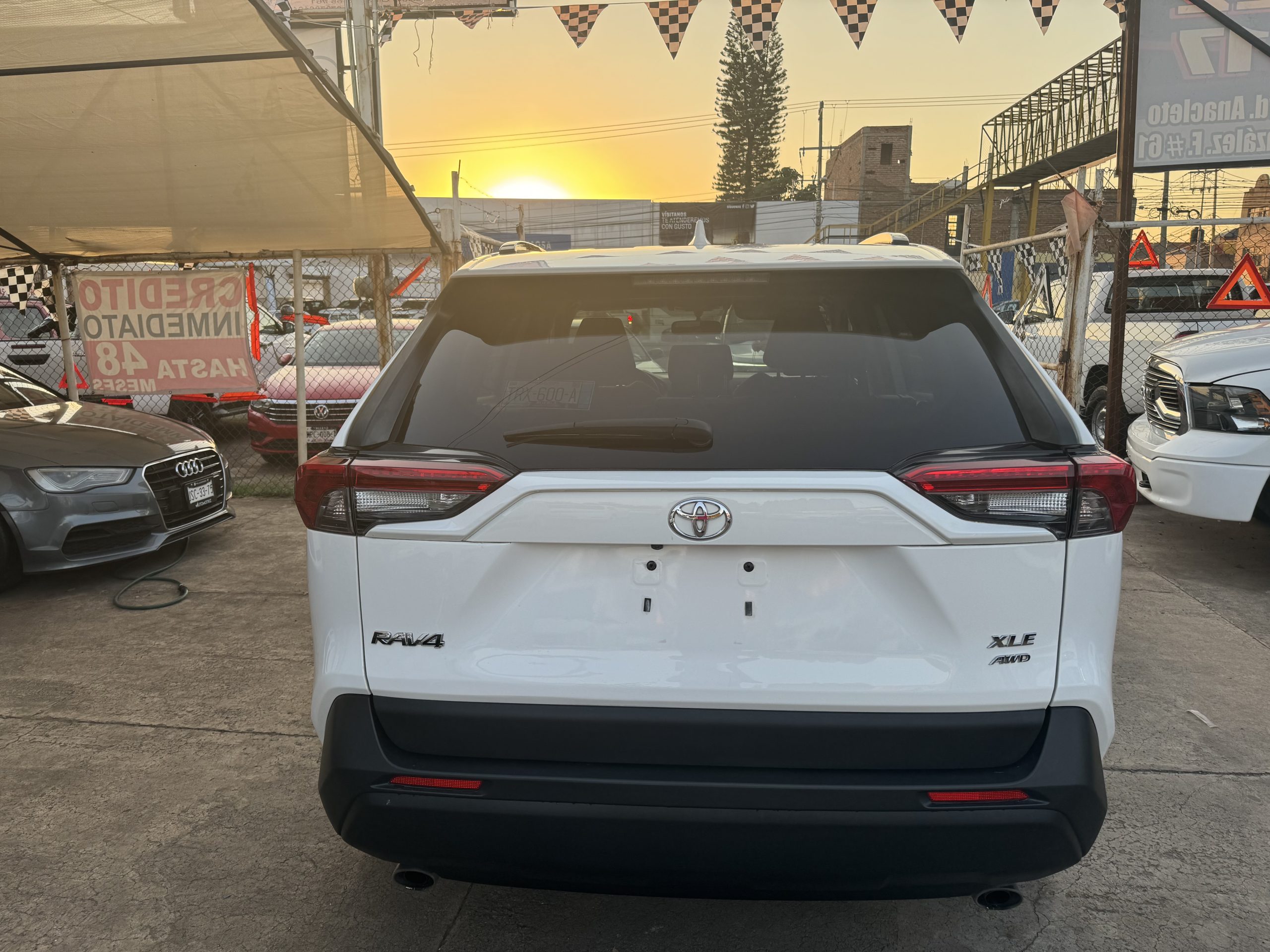 Toyota Rav4 2020 Xle awd Automático Blanco
