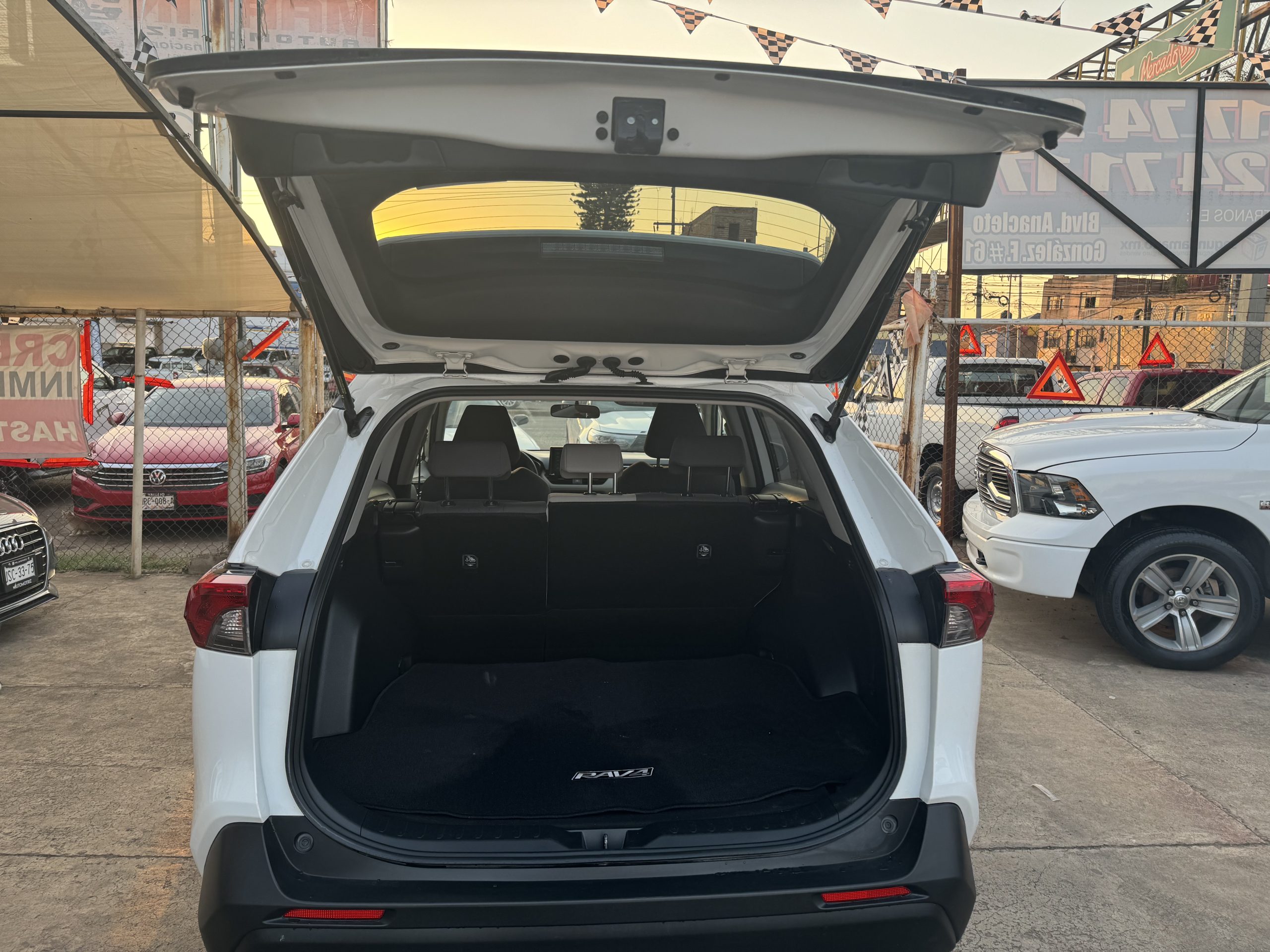 Toyota Rav4 2020 Xle awd Automático Blanco