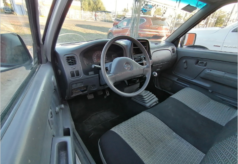 Nissan NP300 2009 Base Manual Blanco