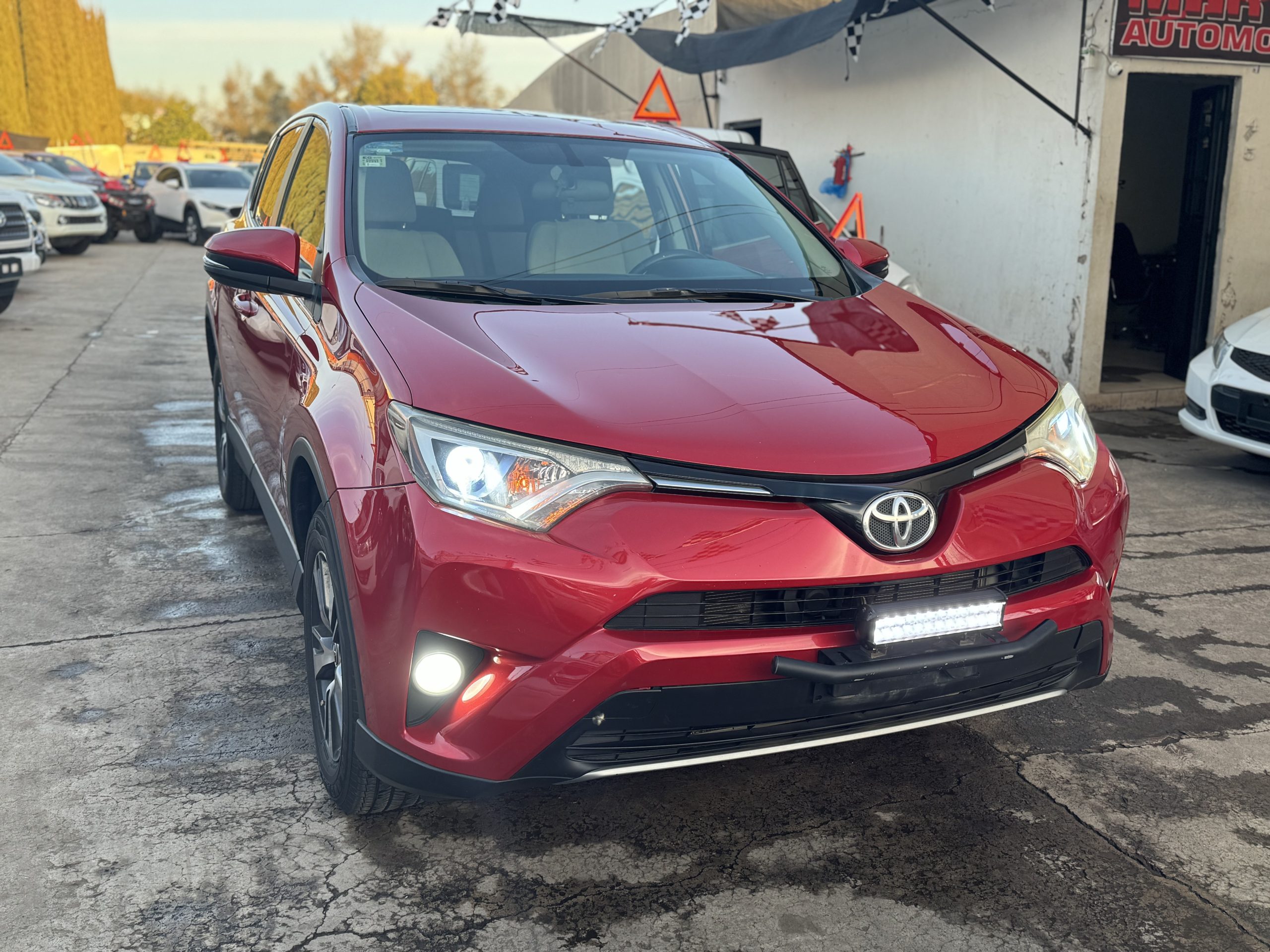 Toyota Rav4 2017 Xle awd Automático Rojo