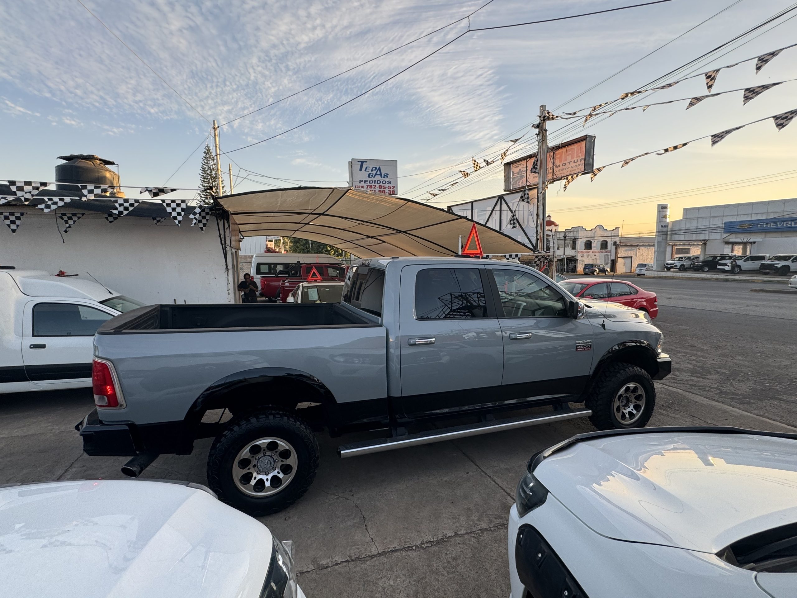 Dodge RAM 2010 Diesel 4x4 motor 6.7 li Automático Gris