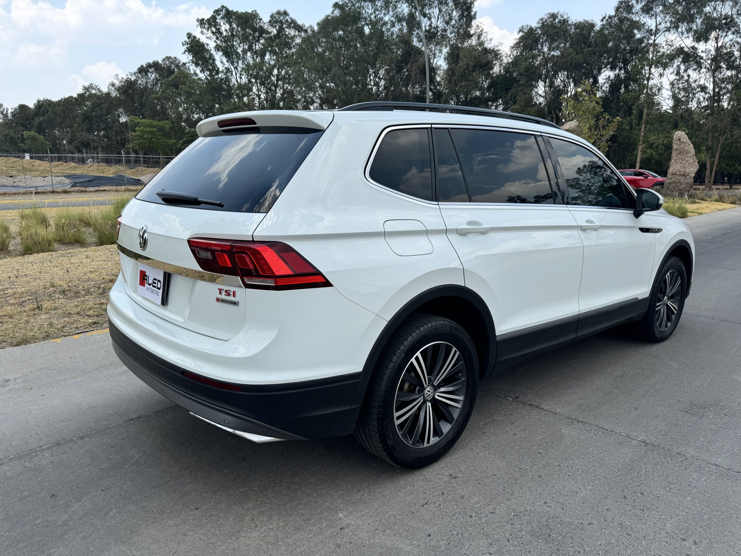 Volkswagen Tiguan 2020 Comfortline Plus Automático Blanco