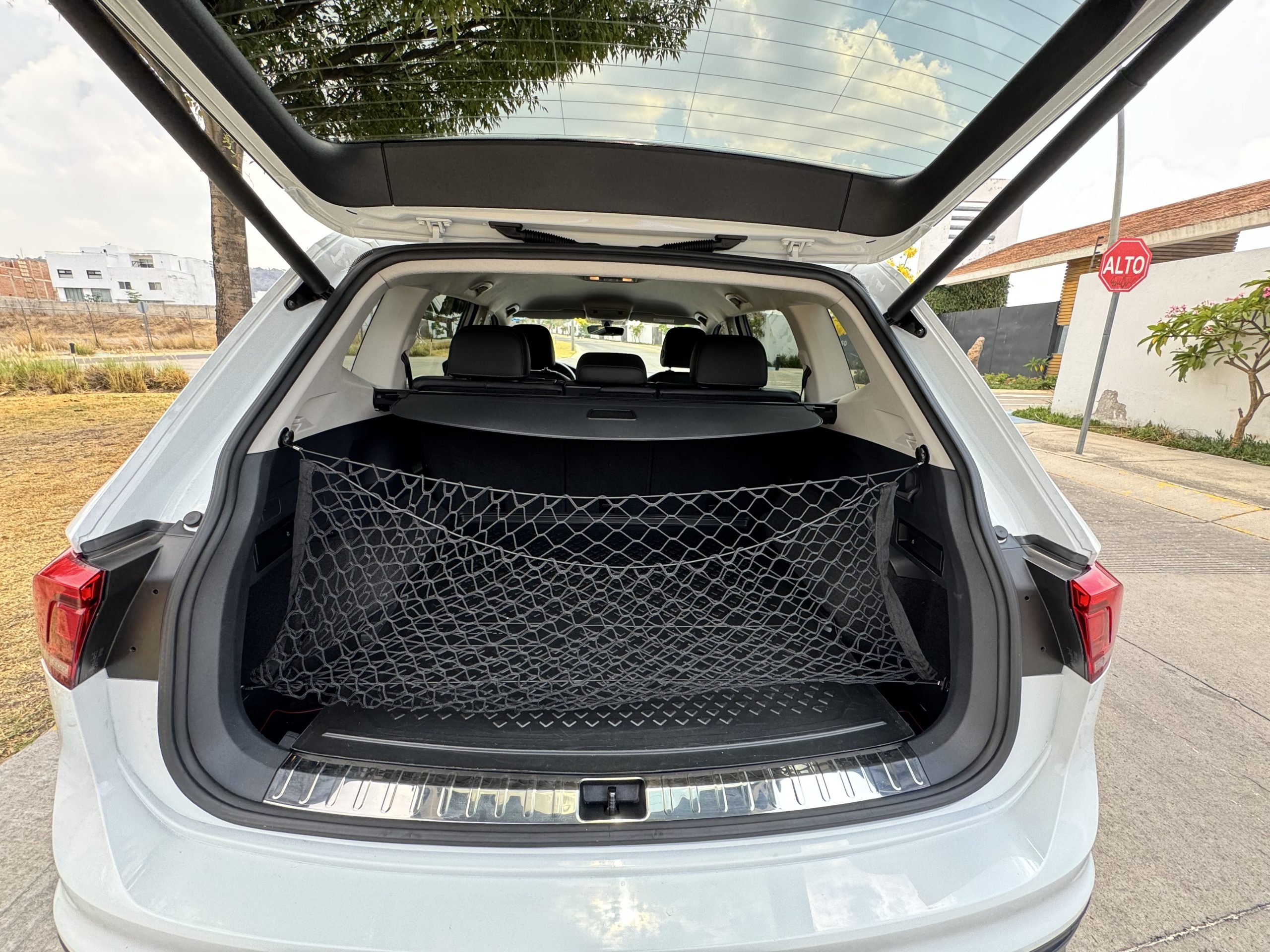 Volkswagen Tiguan 2020 Comfortline Plus Automático Blanco