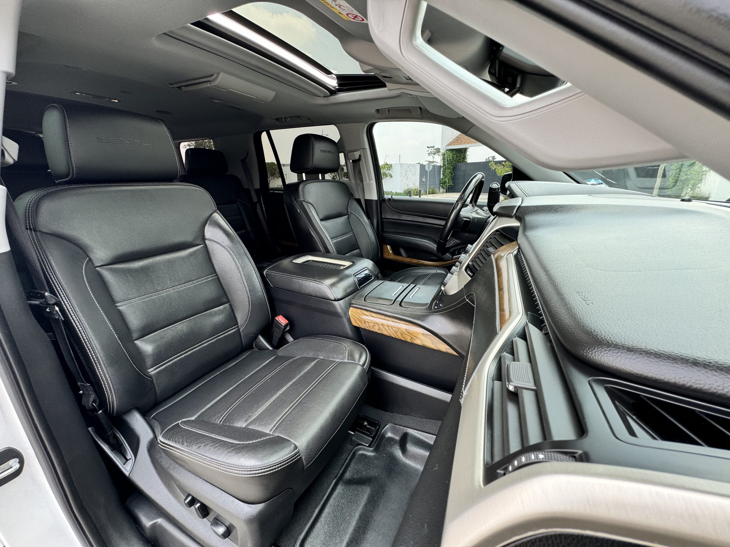 GMC Yukon 2020 DENALI Automático Blanco
