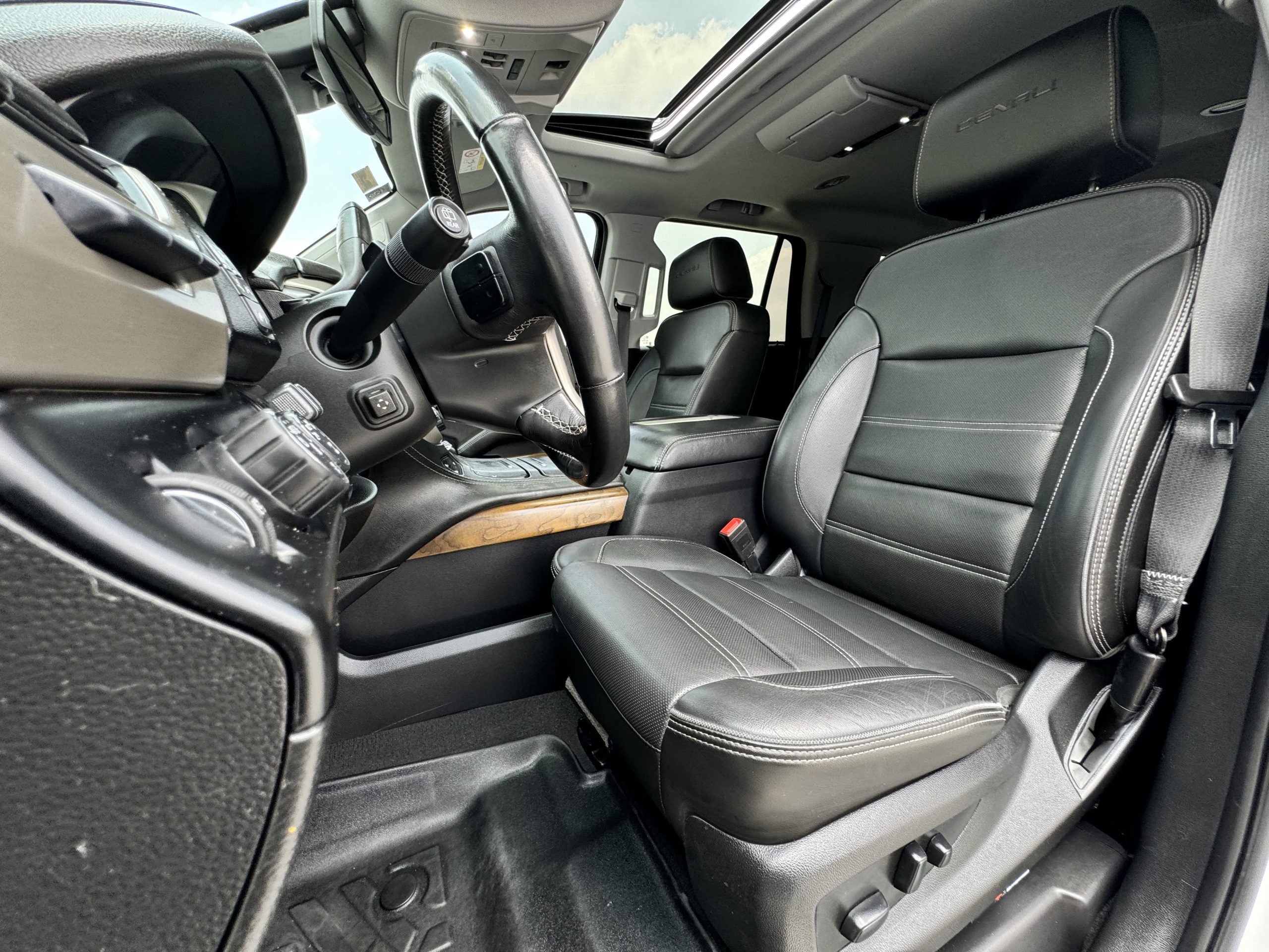 GMC Yukon 2020 DENALI Automático Blanco