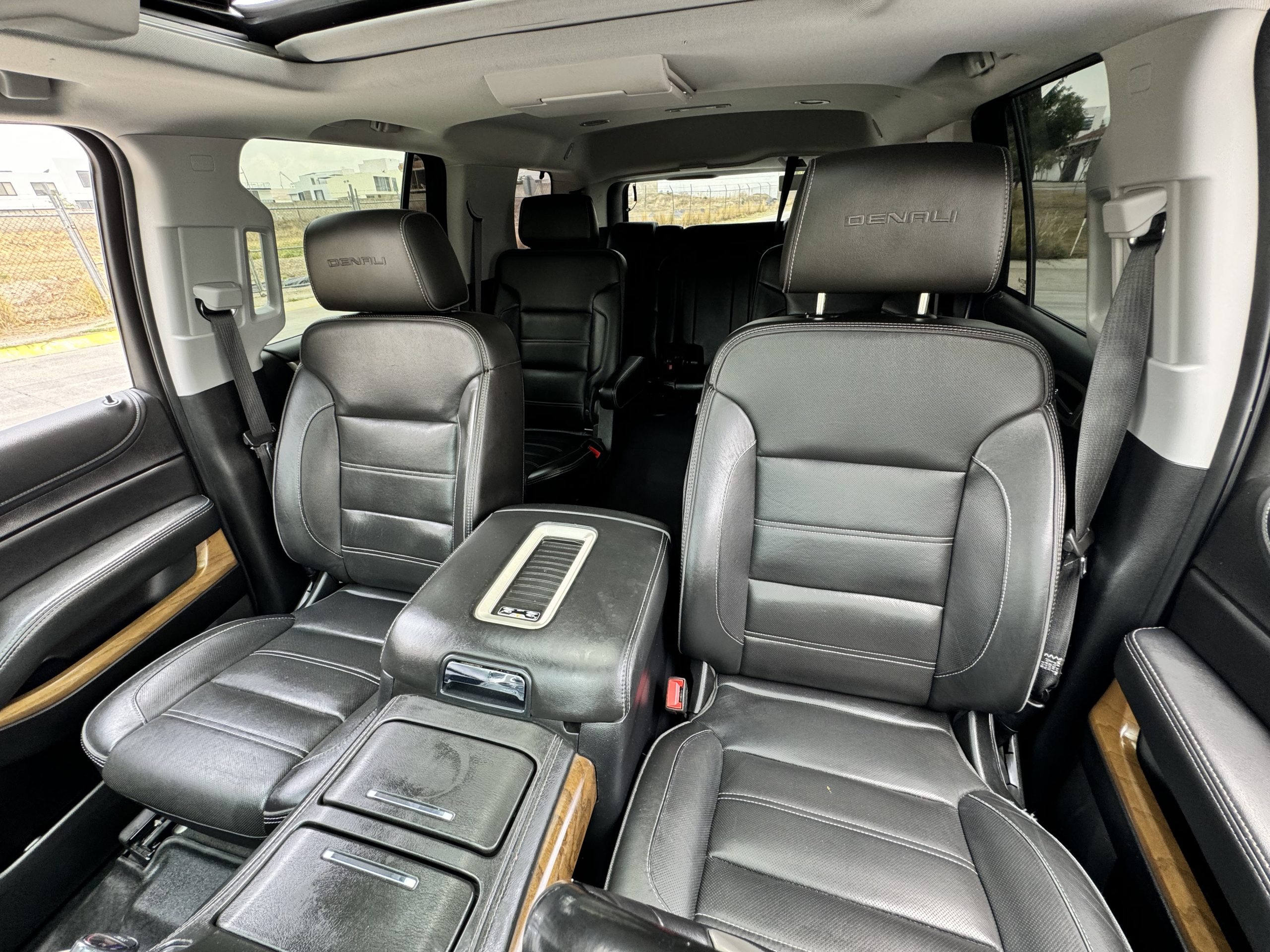 GMC Yukon 2020 DENALI Automático Blanco