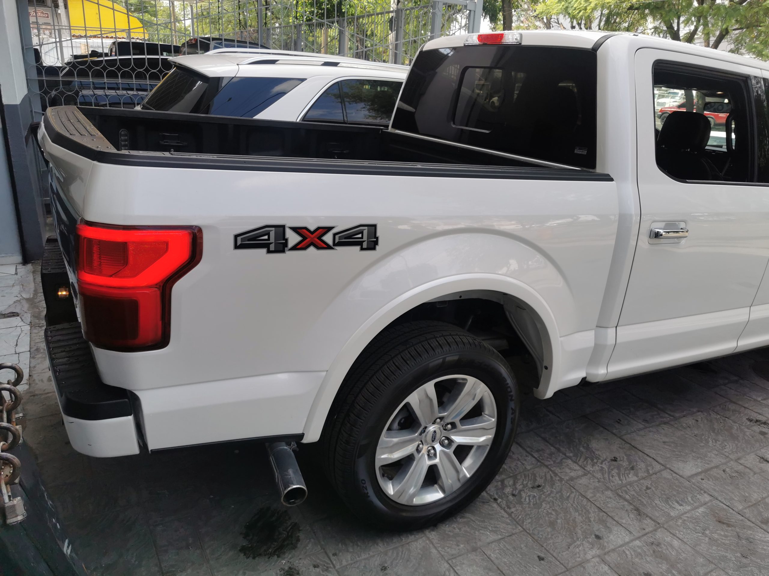 Ford Lobo 2018 PLATINUM Automático Blanco