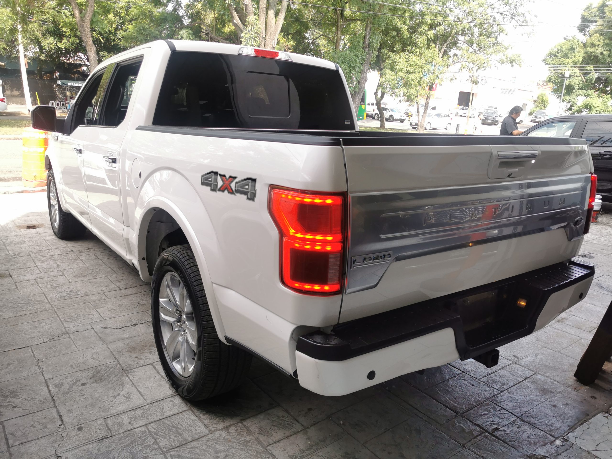 Ford Lobo 2018 PLATINUM Automático Blanco