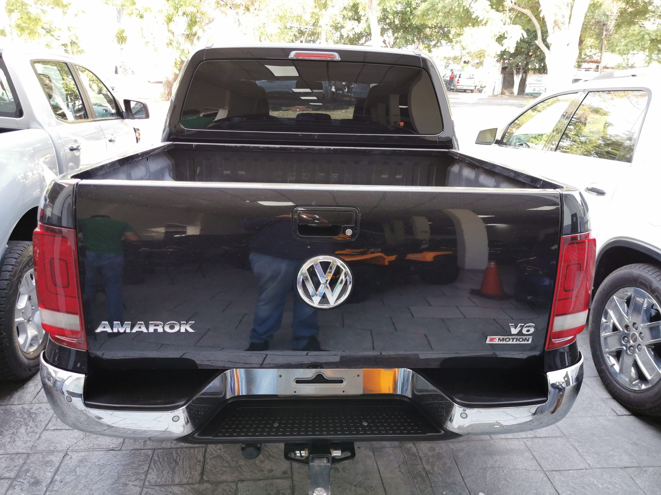 Volkswagen Amarok 2020 HIGHLINE Automático Negro