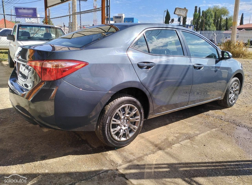 Toyota Corolla 2018 Automático Automático Gris