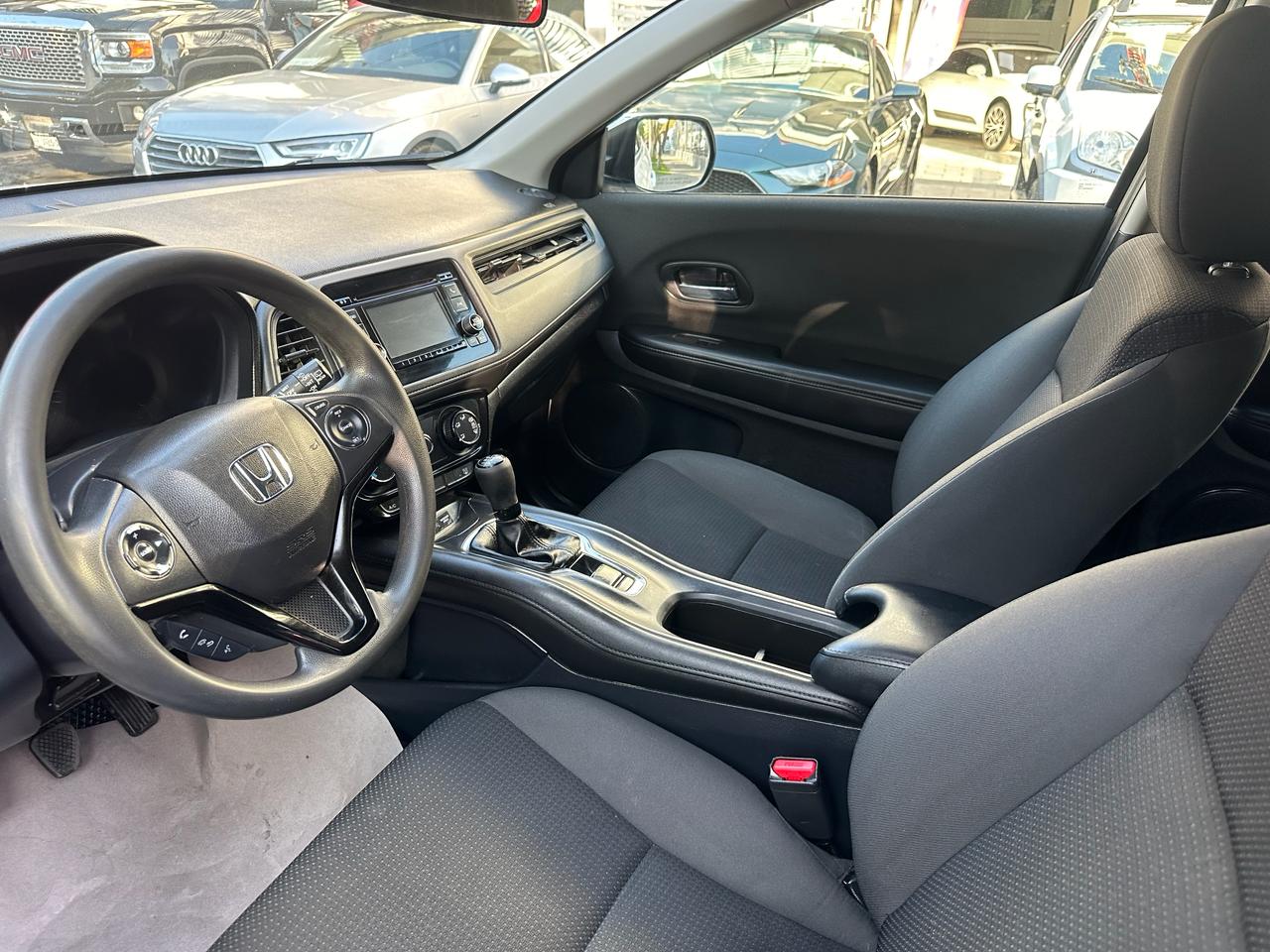 Honda HR-V 2021 uniq Manual Blanco