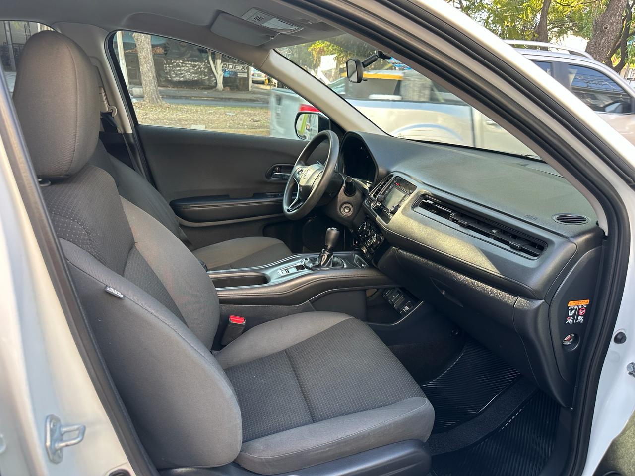 Honda HR-V 2021 uniq Manual Blanco