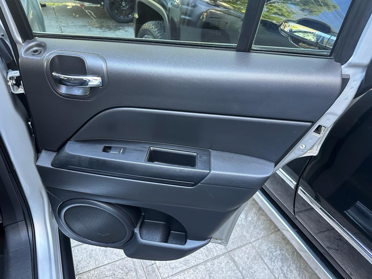 Jeep Compass 2014 LATITUDE Automático Plata